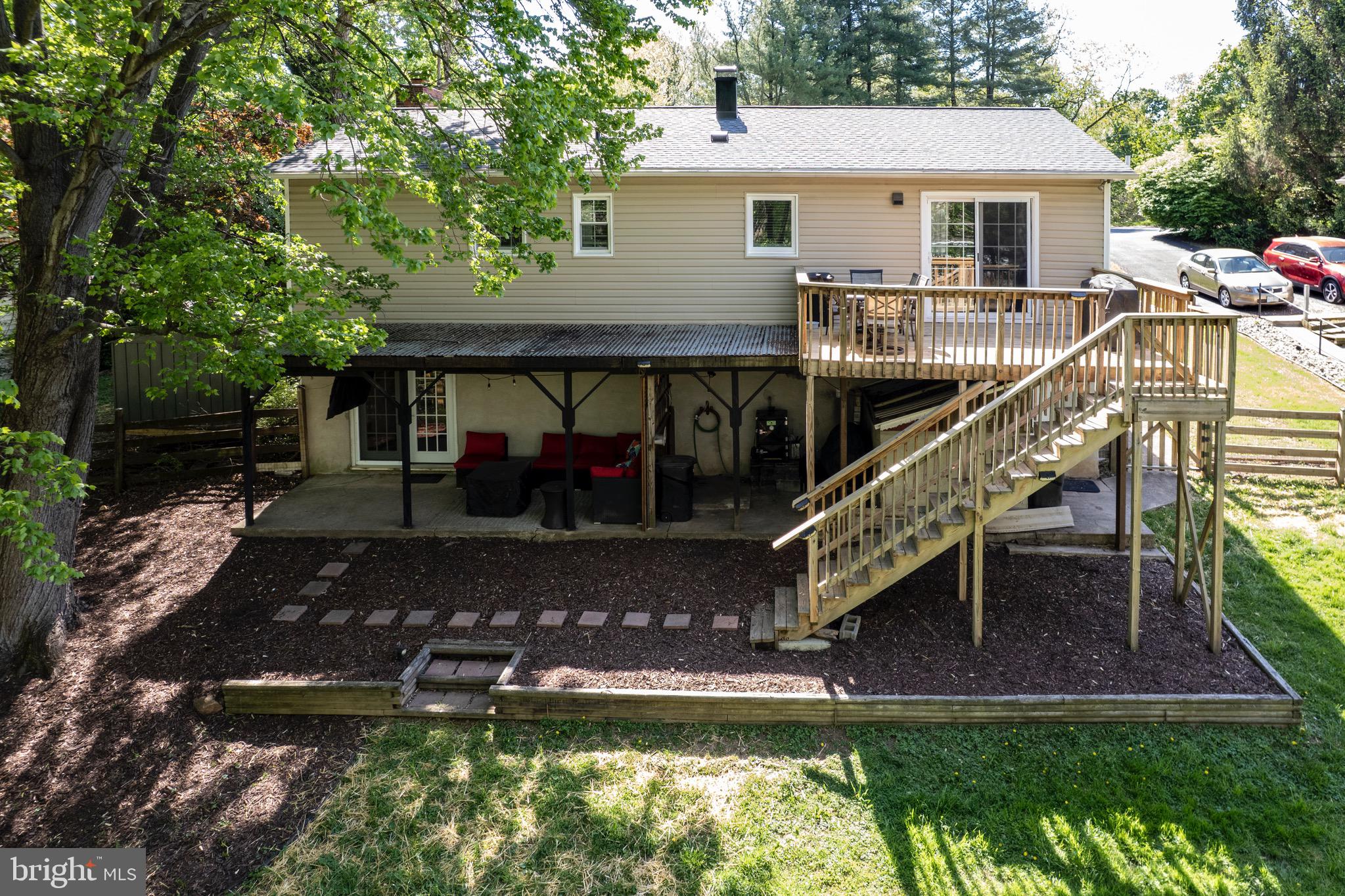 6418 OAK HILL DRIVE