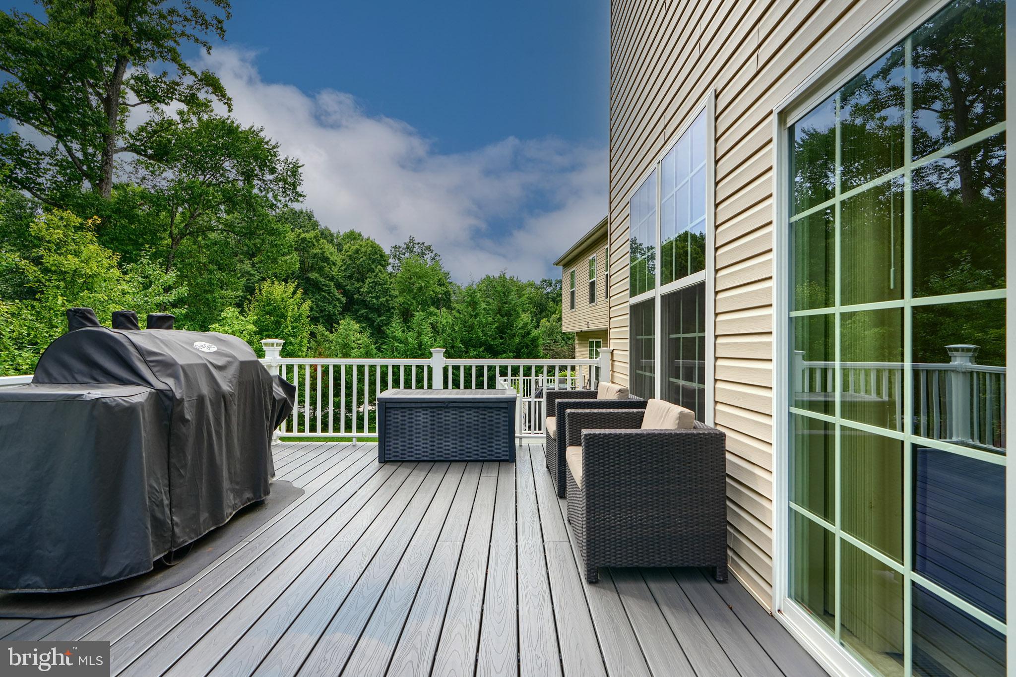 FIELDSTONE MANOR CONDO - Residential