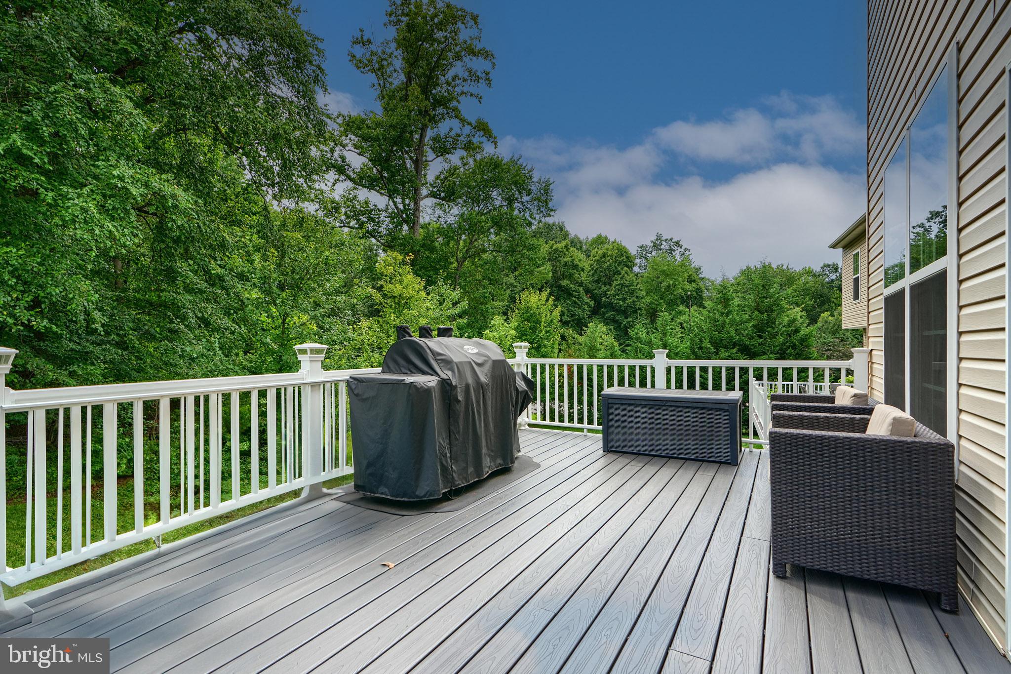 FIELDSTONE MANOR CONDO - Residential