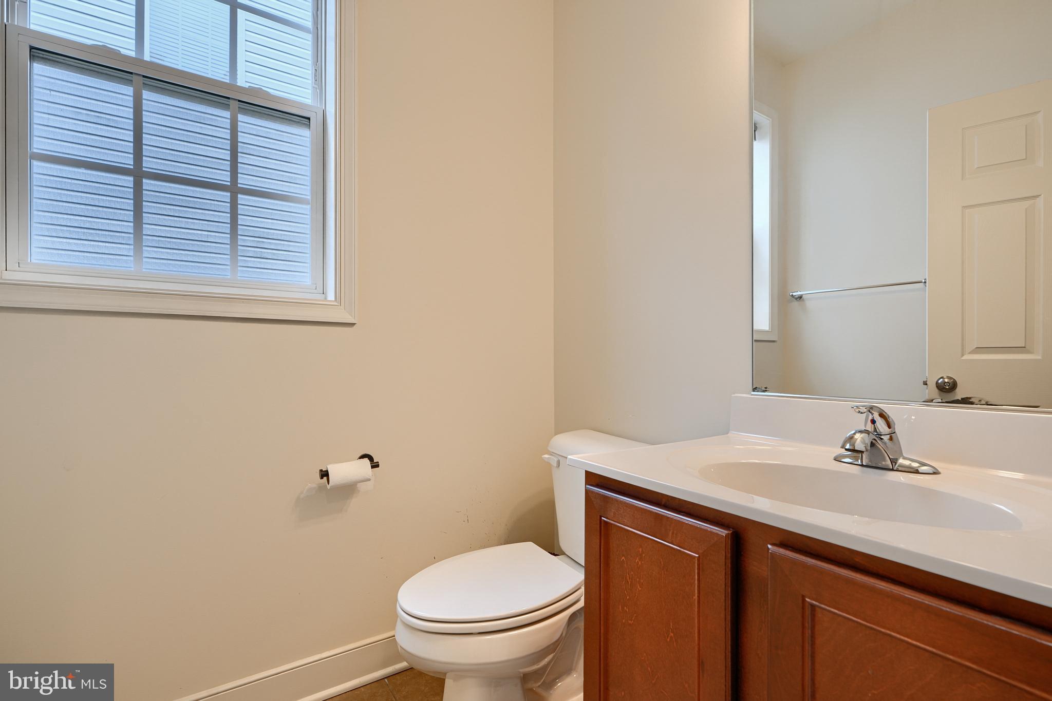 FIELDSTONE MANOR CONDO - Residential