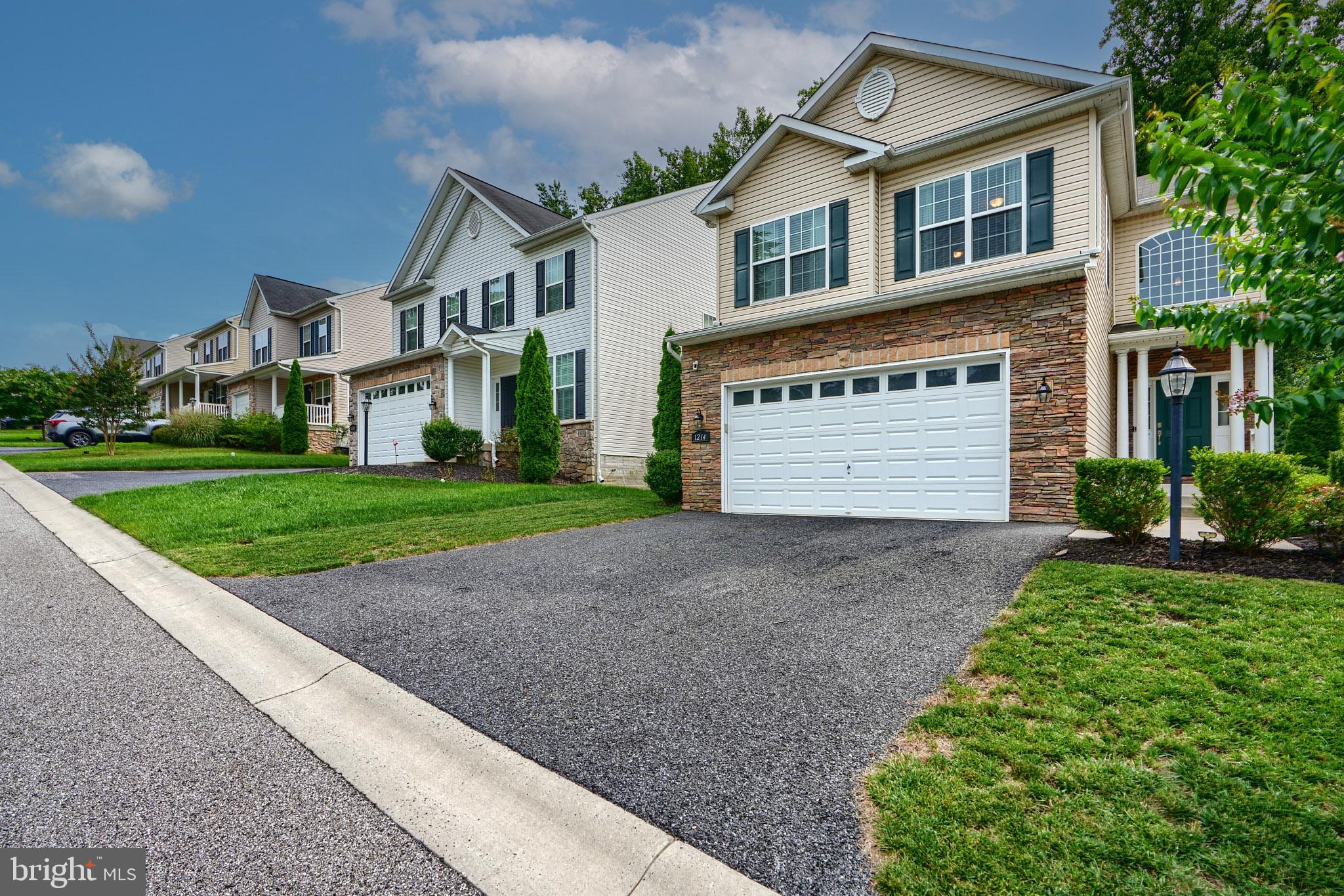 1214 COUNTRYSIDE COURT