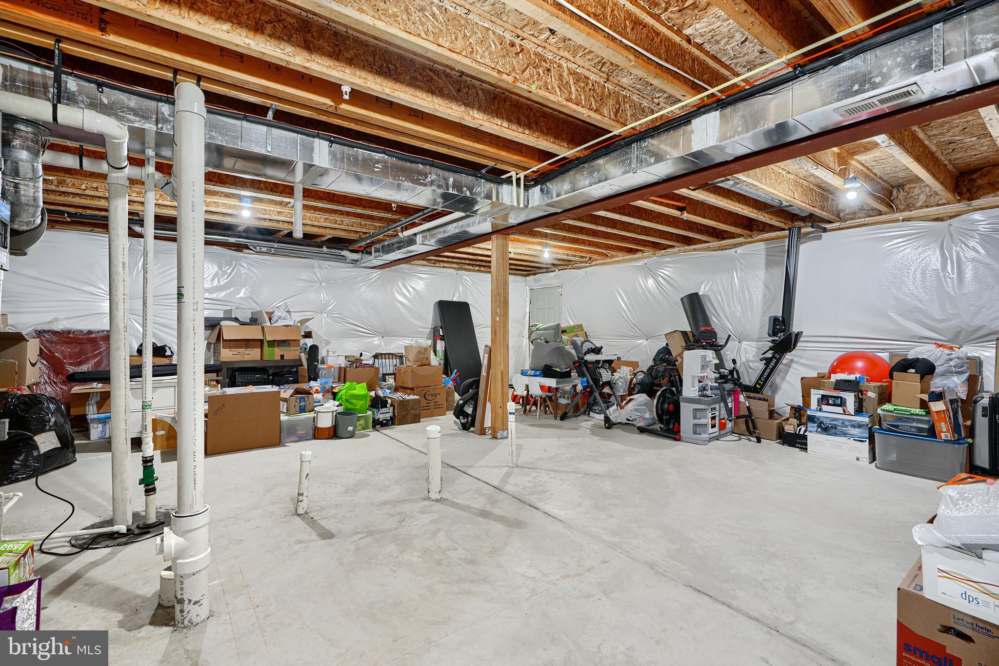 FIELDSTONE MANOR CONDO - Residential