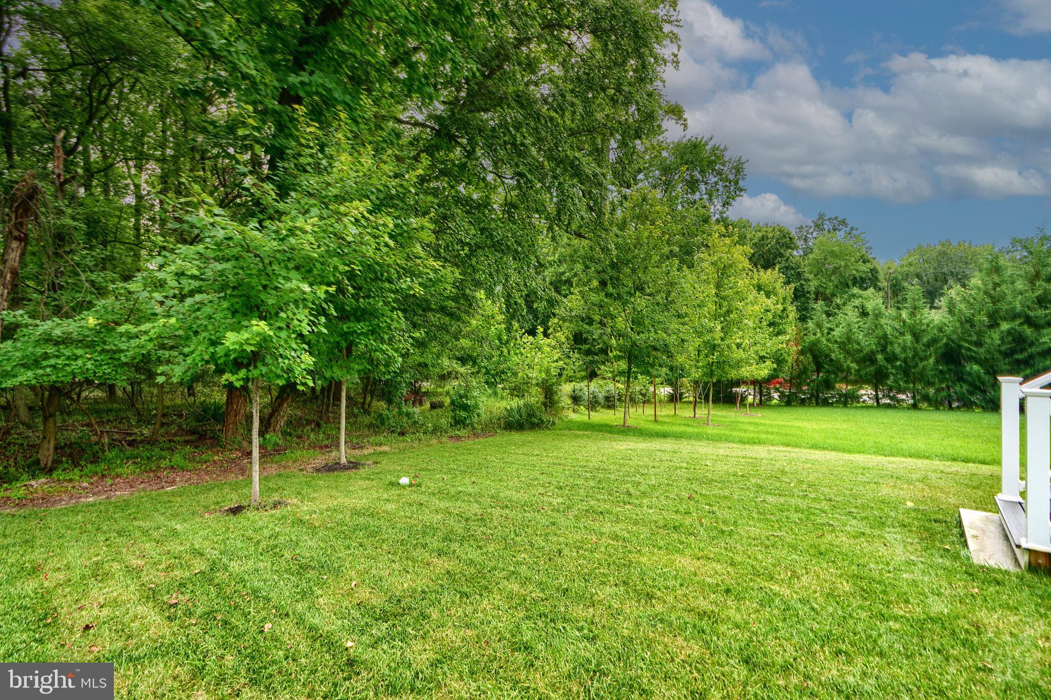 FIELDSTONE MANOR CONDO - Residential