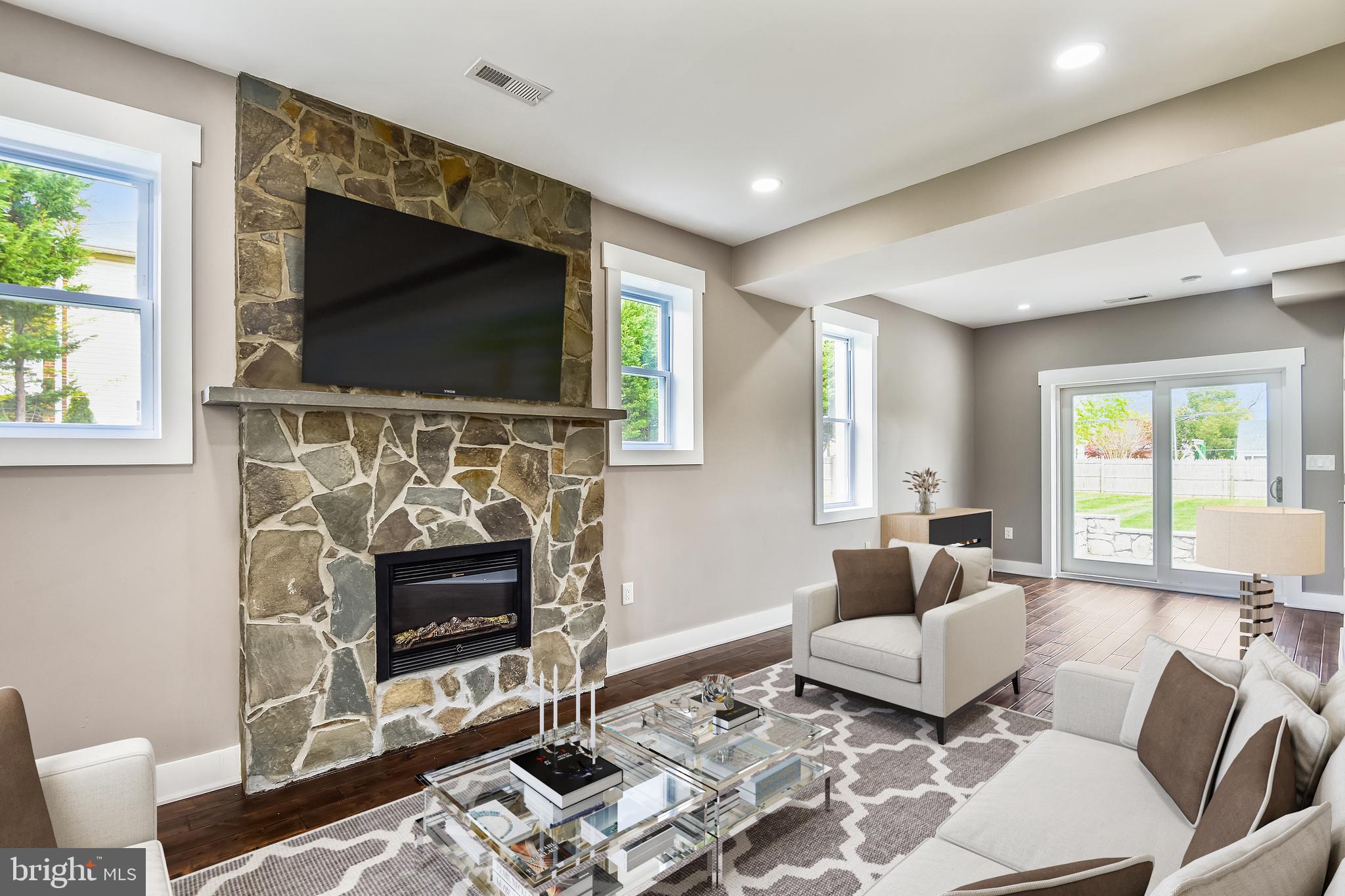 FRANCONIA - Residential