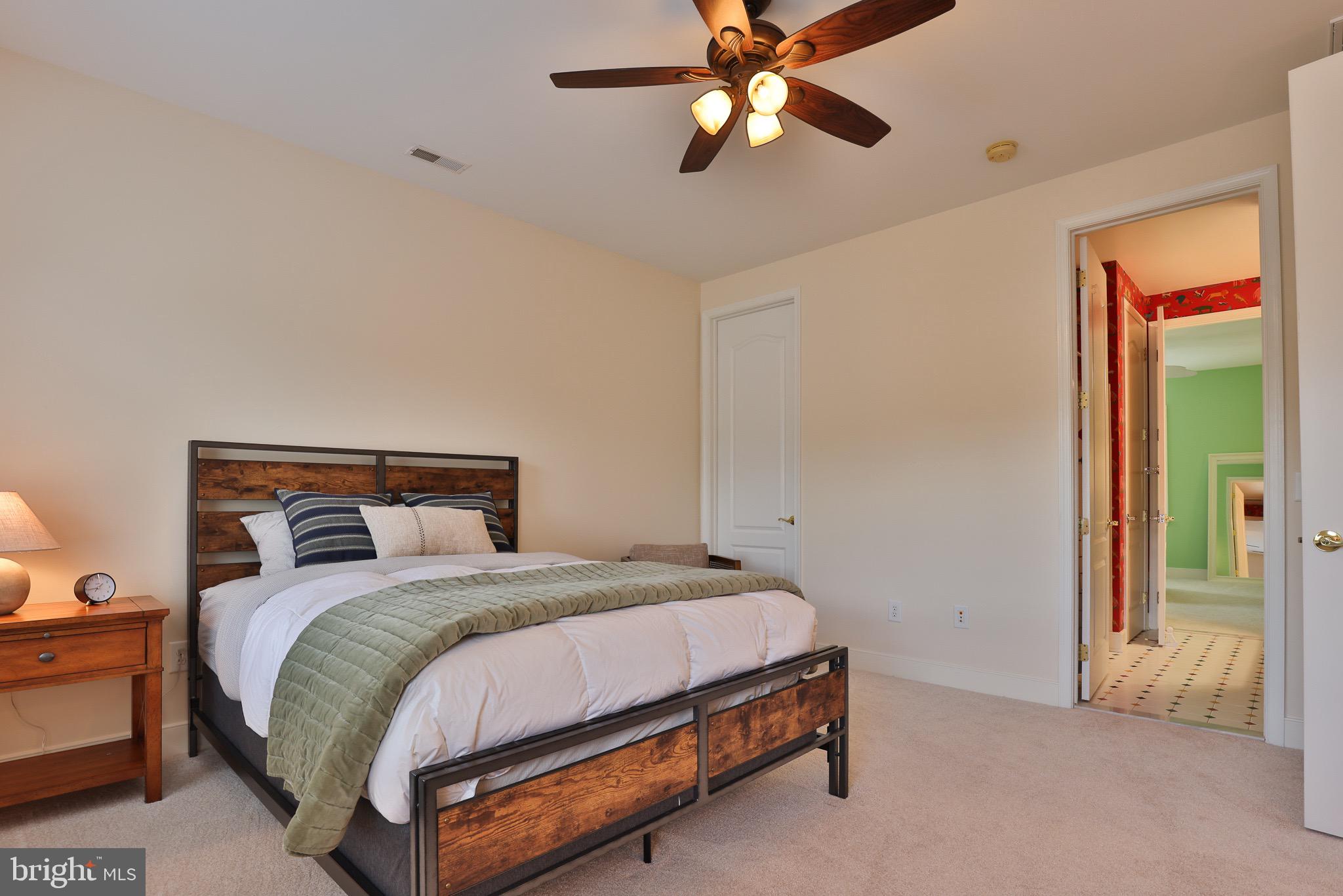 NORTH ROLAND PARK - Residential