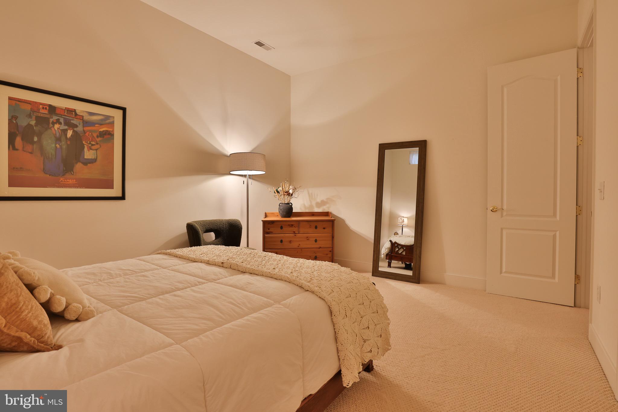 NORTH ROLAND PARK - Residential