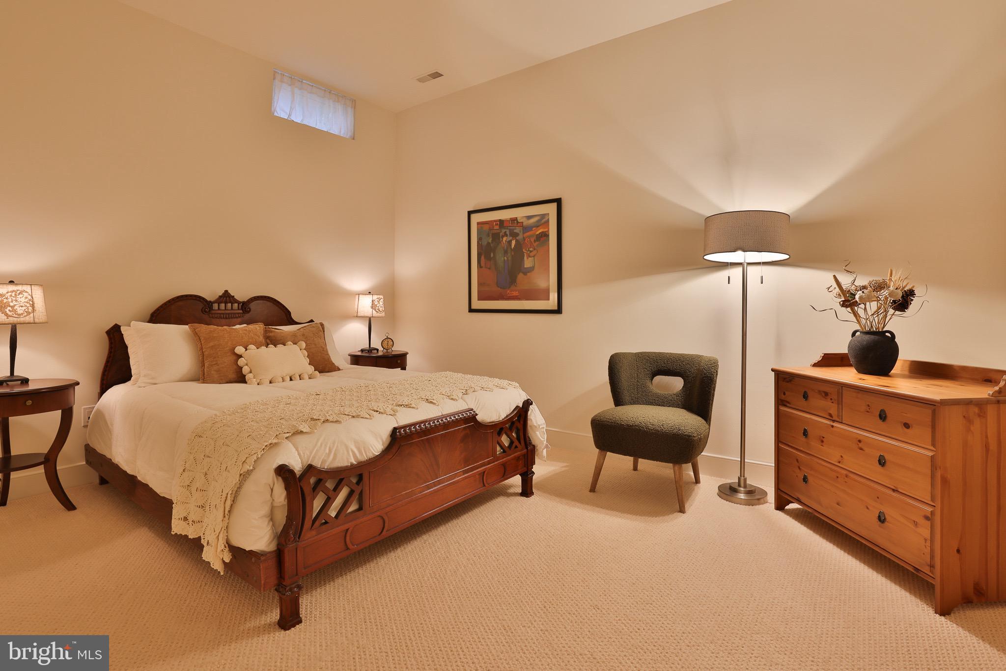 NORTH ROLAND PARK - Residential