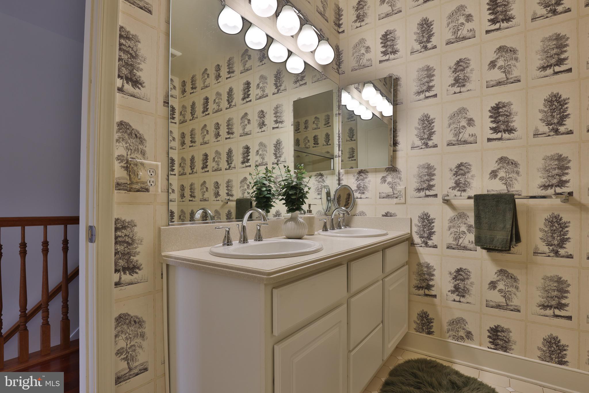NORTH ROLAND PARK - Residential