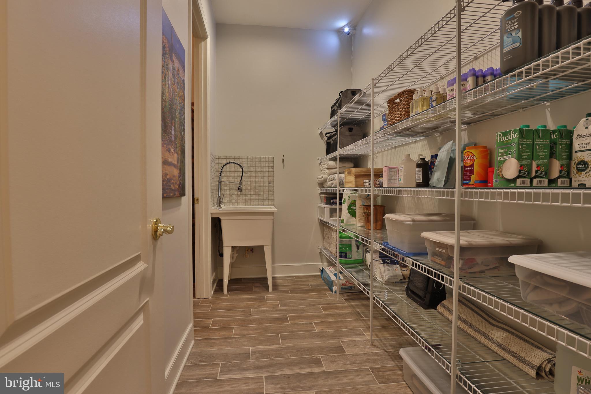 NORTH ROLAND PARK - Residential