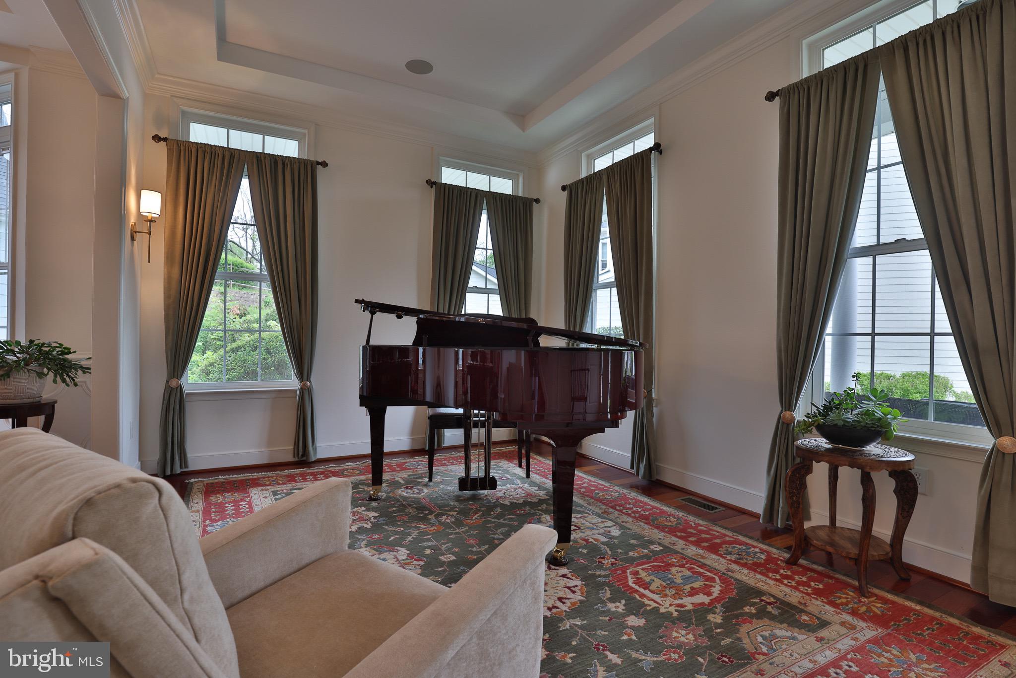 NORTH ROLAND PARK - Residential