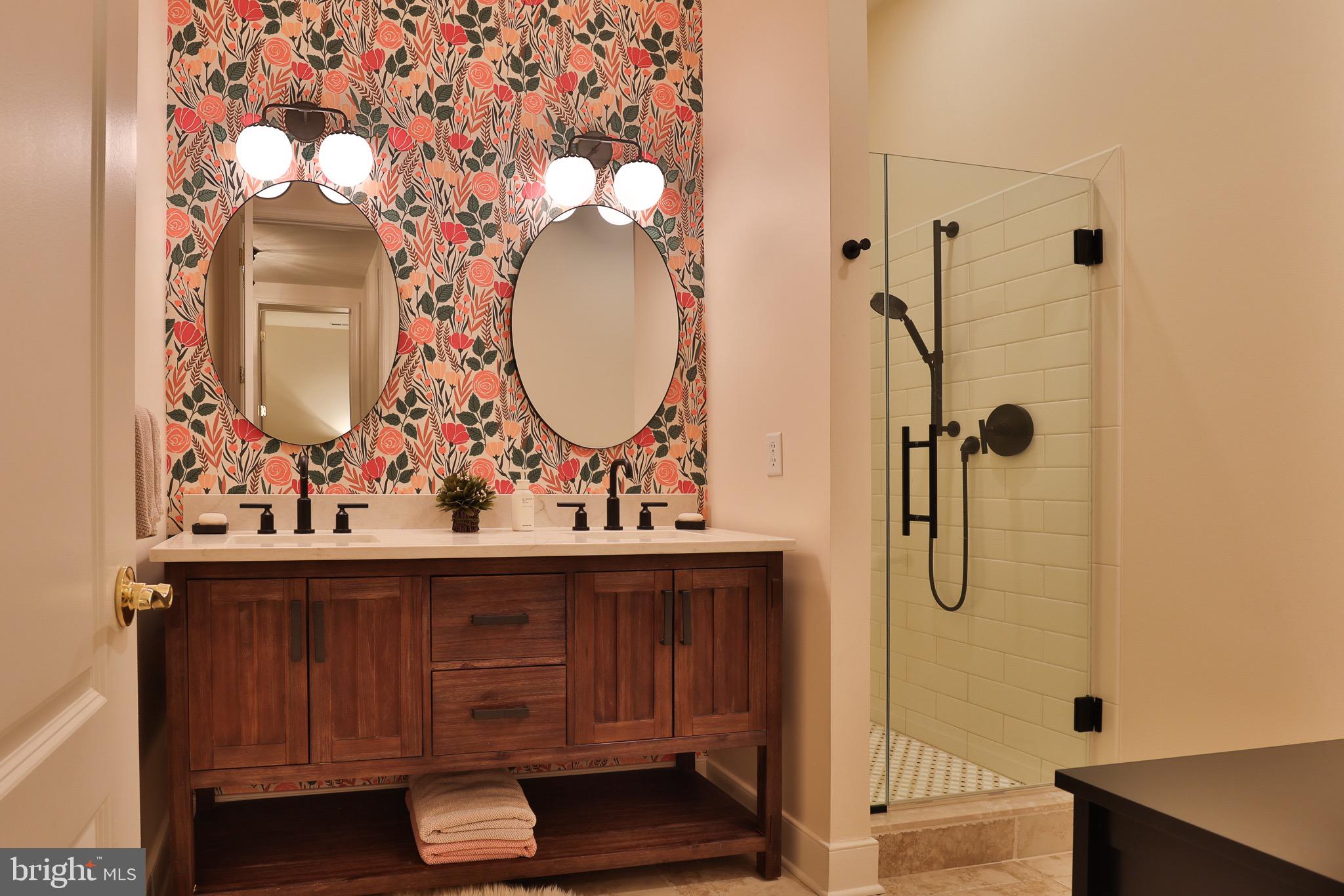 NORTH ROLAND PARK - Residential