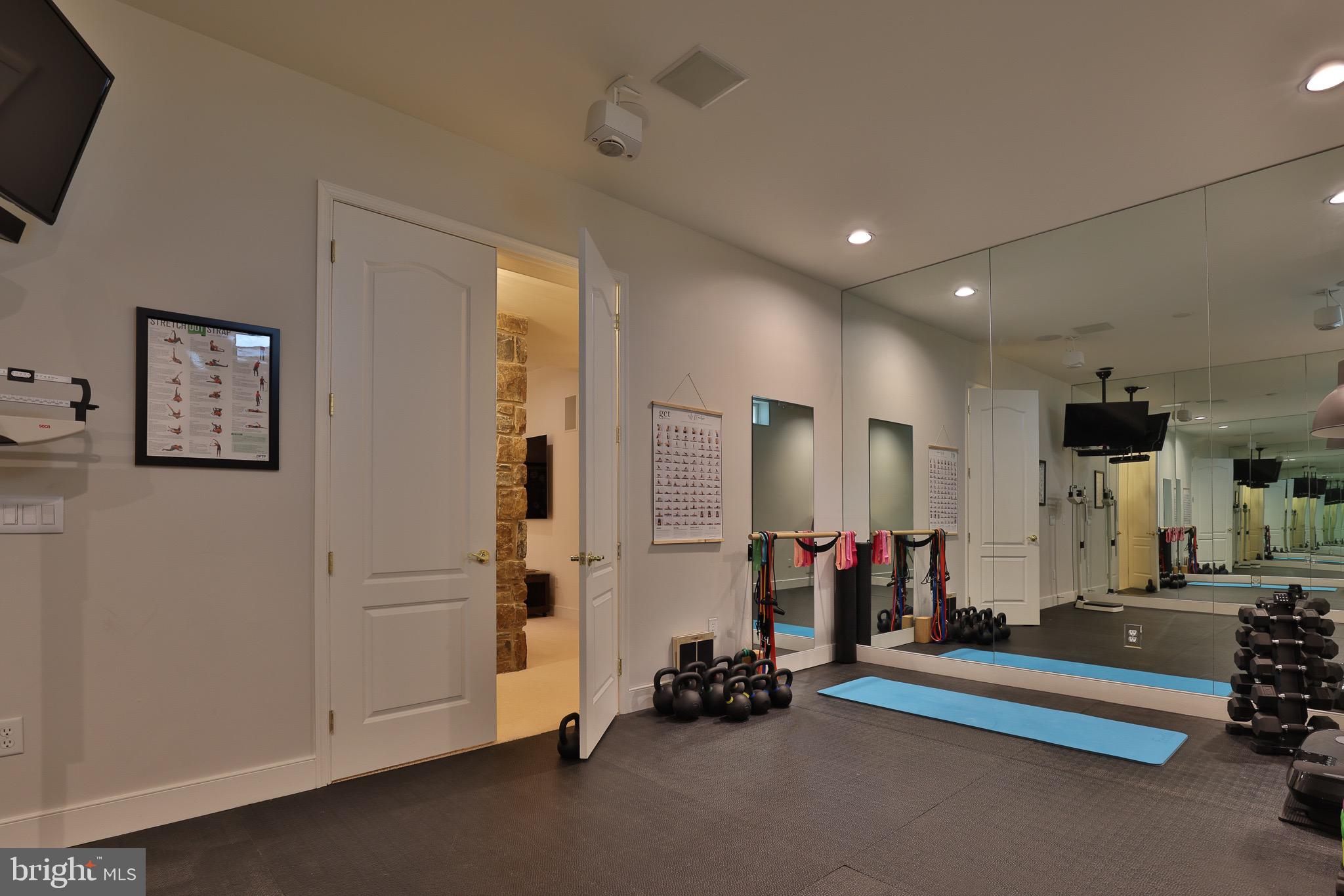 NORTH ROLAND PARK - Residential