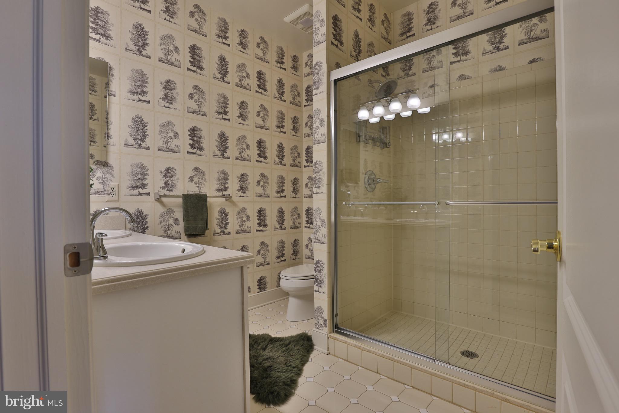 NORTH ROLAND PARK - Residential