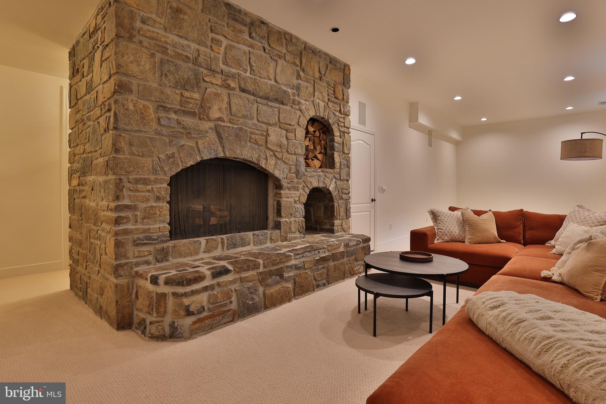 NORTH ROLAND PARK - Residential