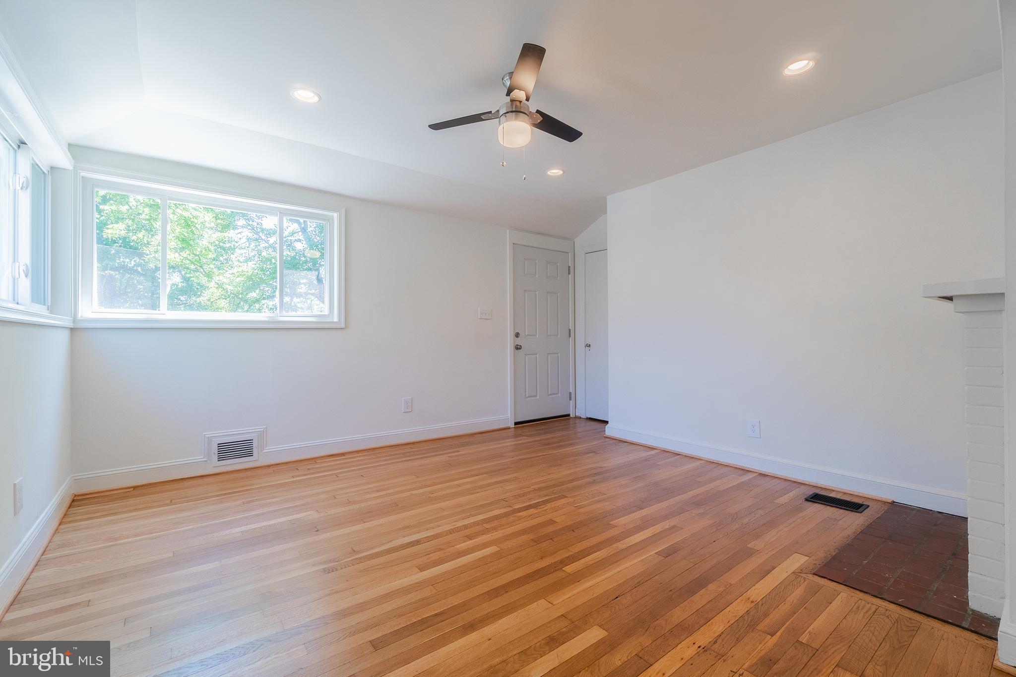 BALLSTON - Residential Lease