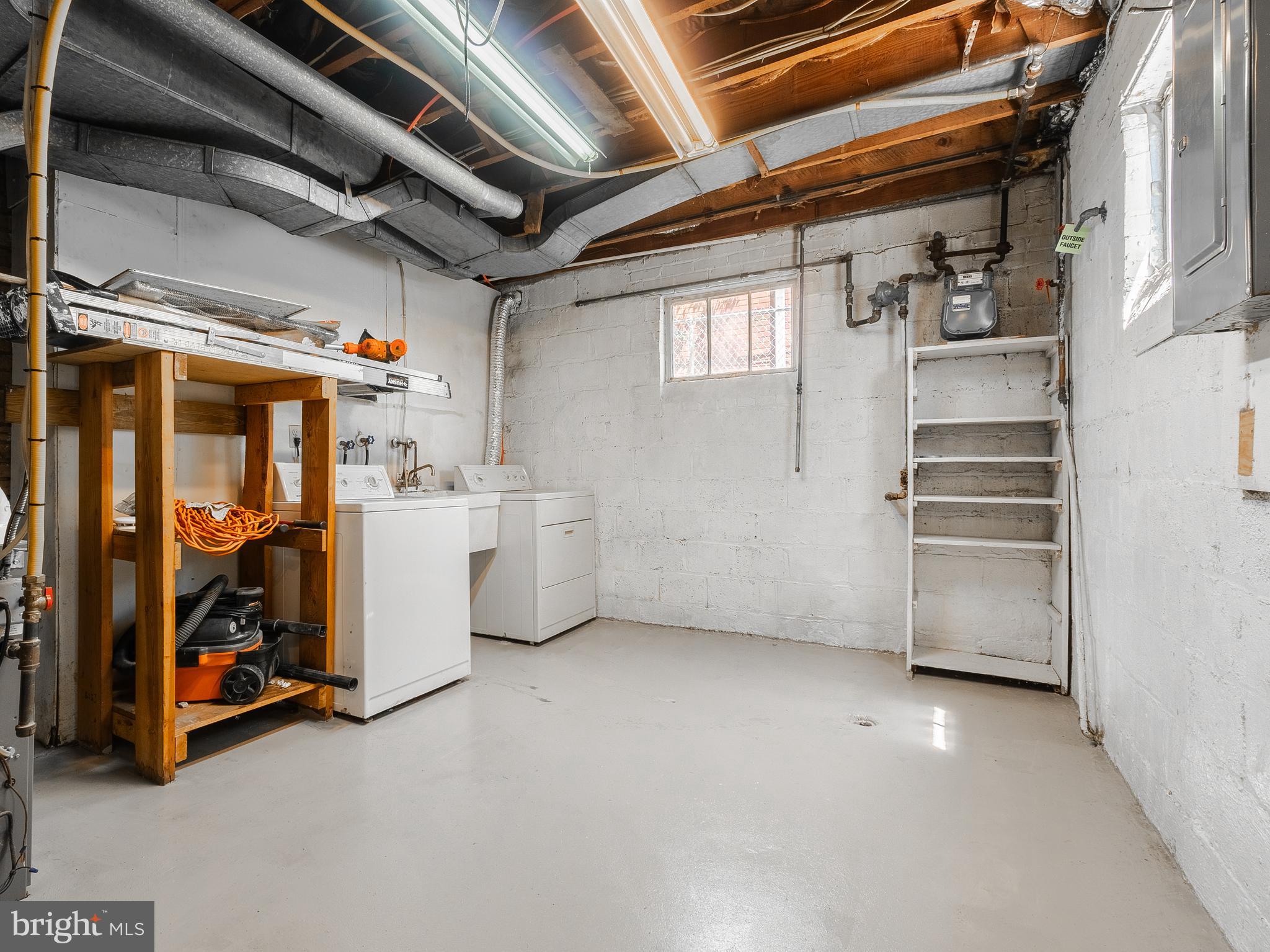 BALLSTON - Residential Lease