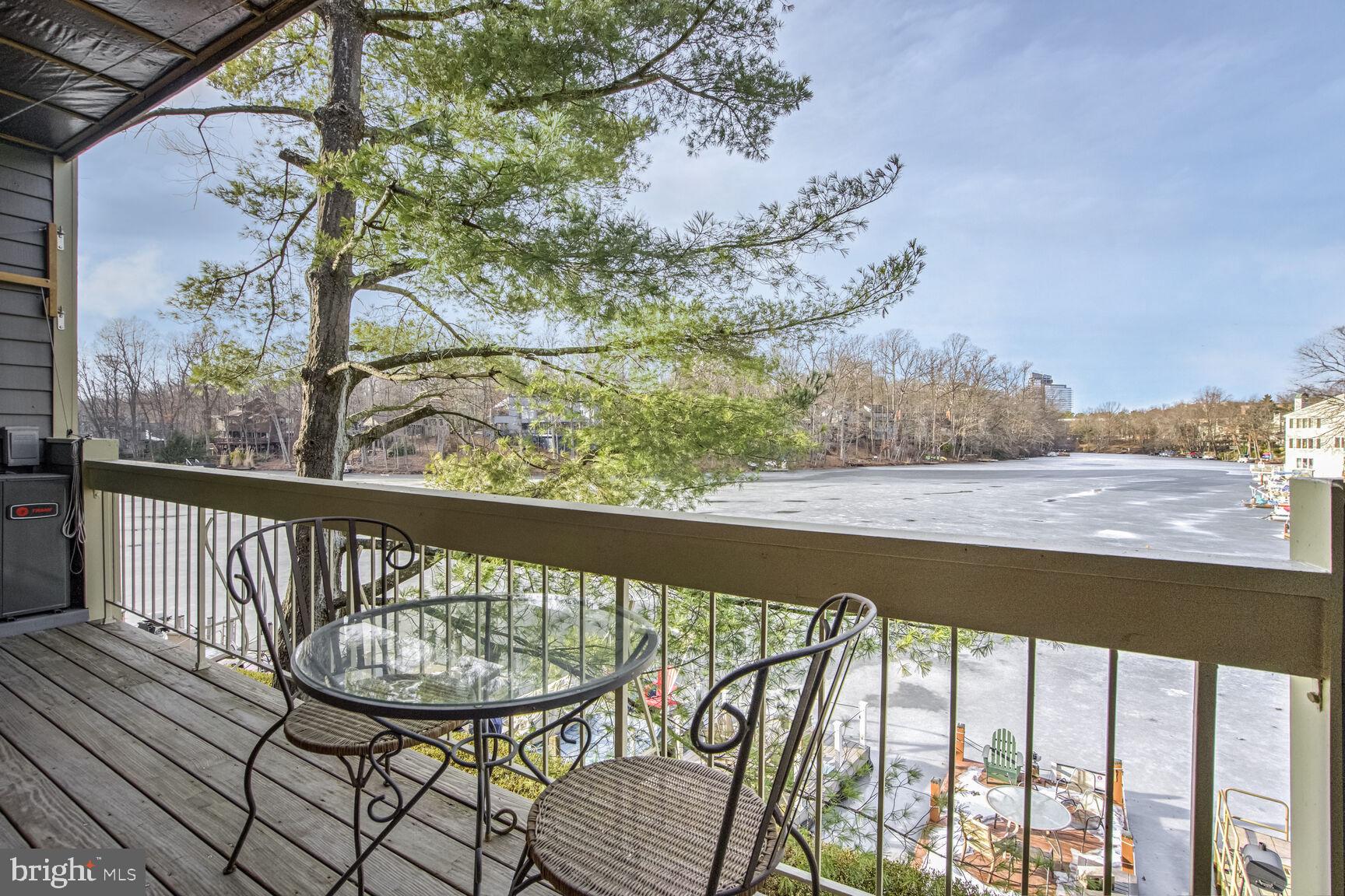 HARBOR POINT - Residential