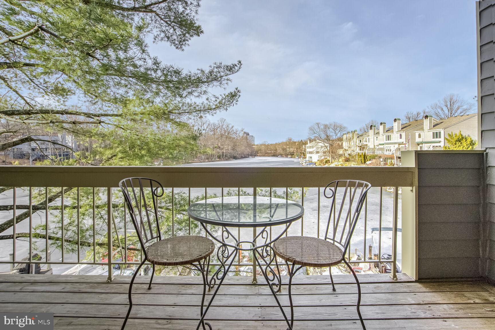 HARBOR POINT - Residential