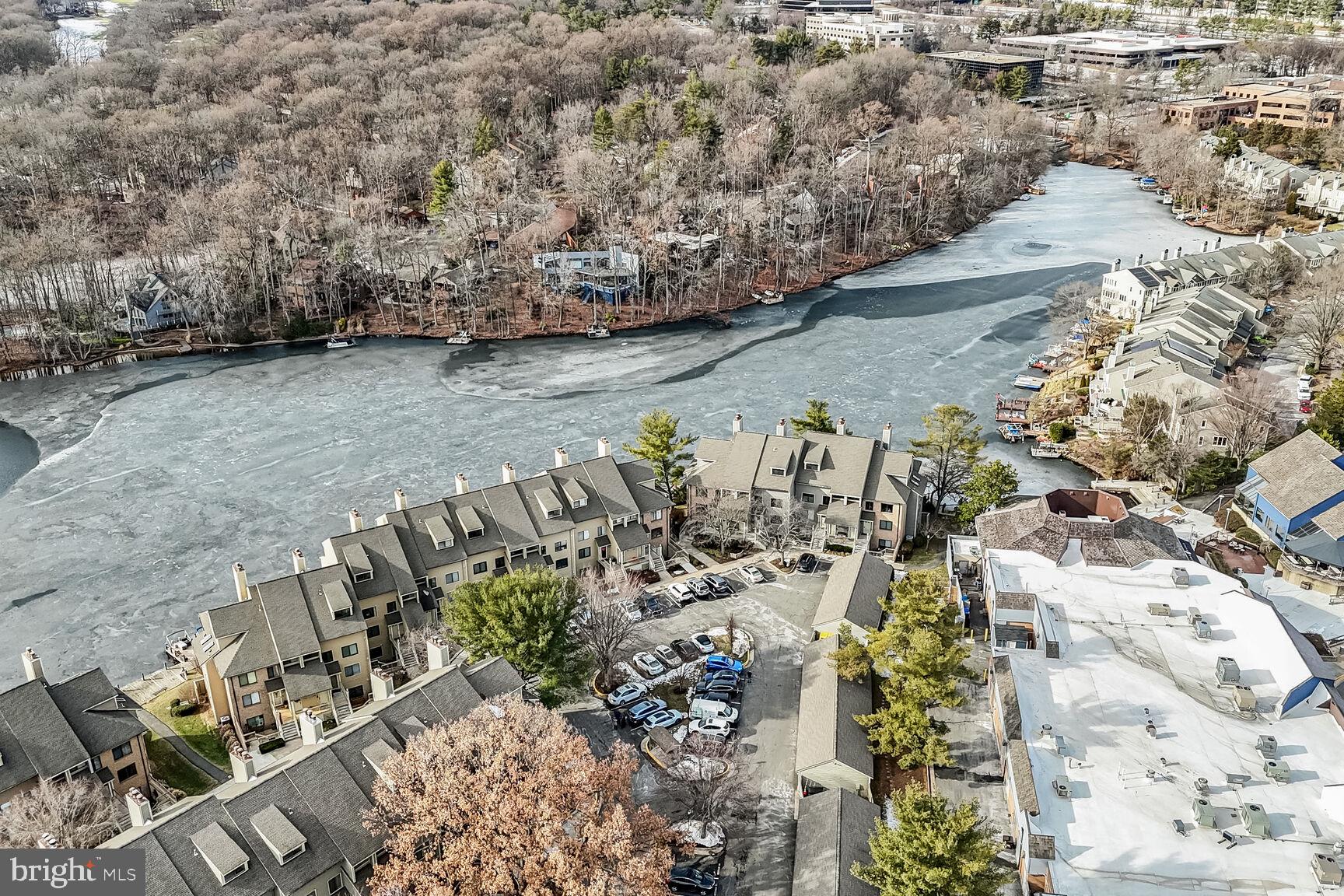 HARBOR POINT - Residential