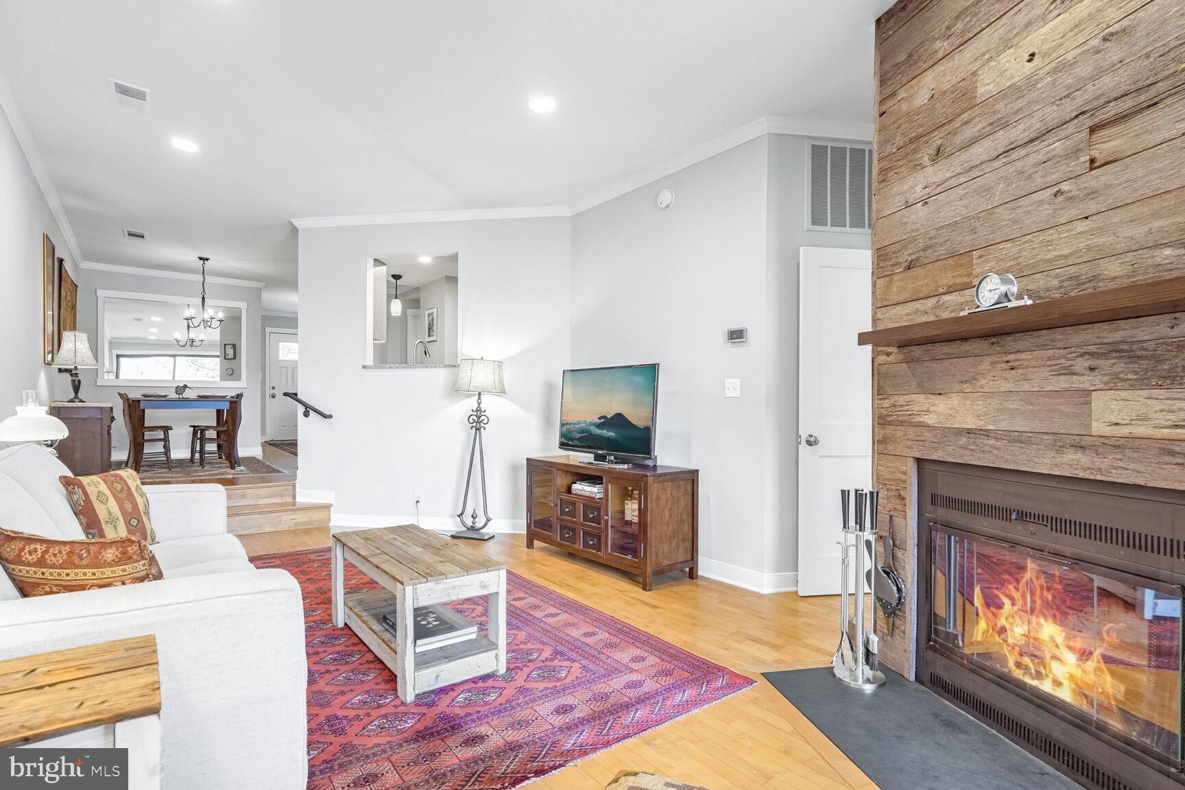 HARBOR POINT - Residential