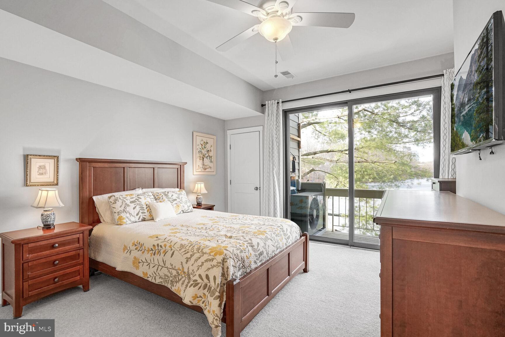 HARBOR POINT - Residential