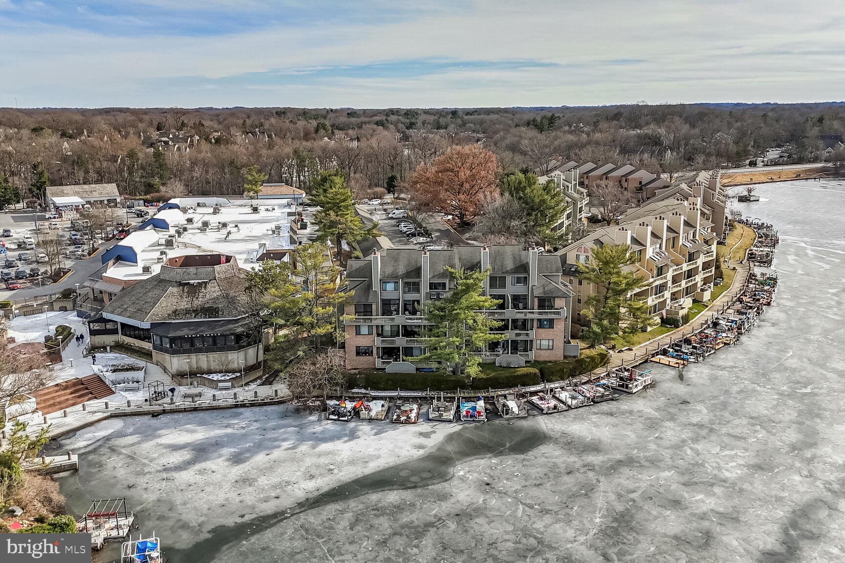 HARBOR POINT - Residential