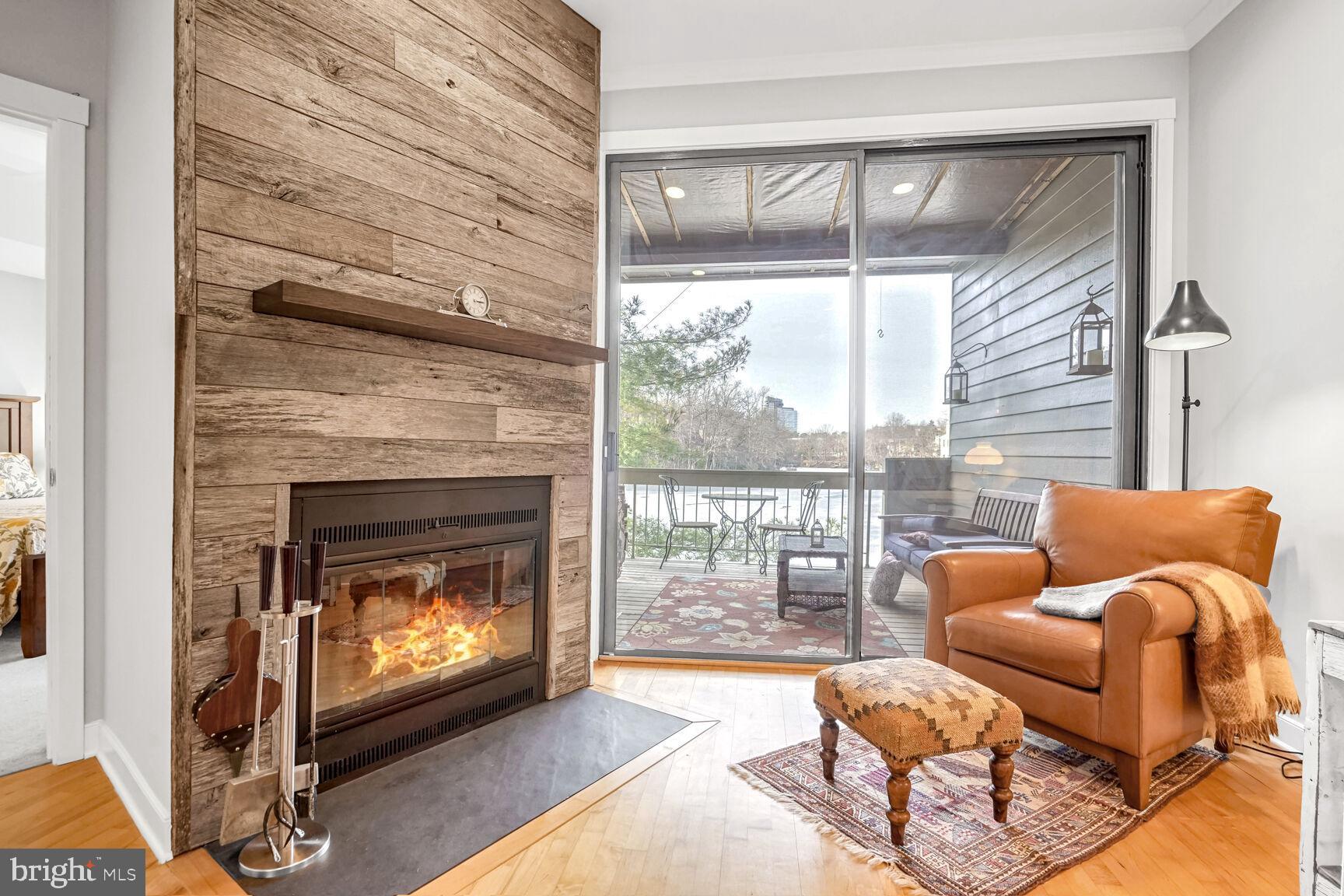 HARBOR POINT - Residential