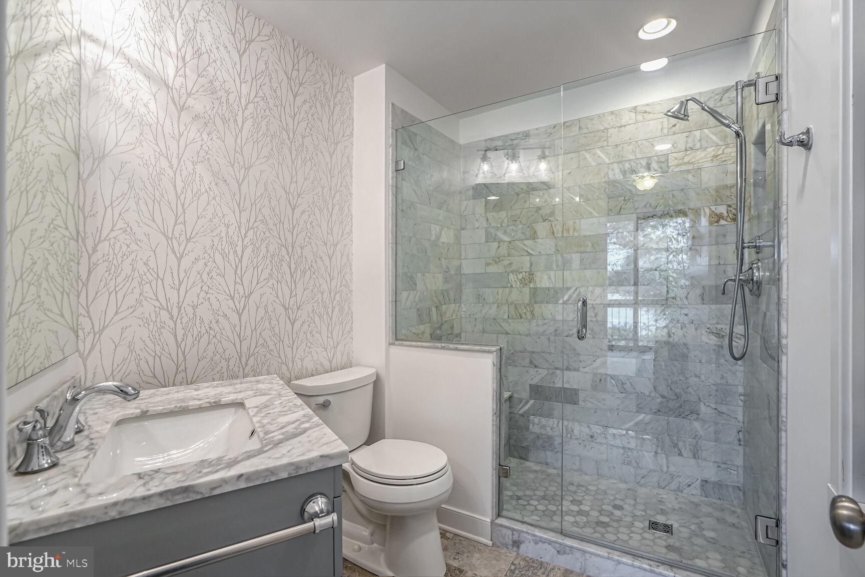 HARBOR POINT - Residential