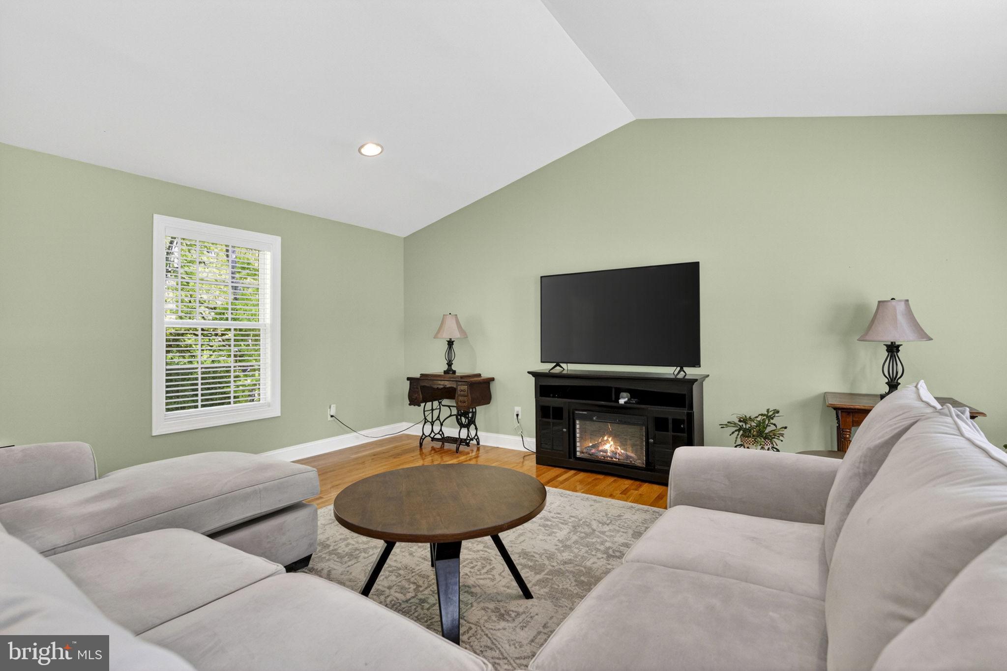 SHANNONDALE - Residential