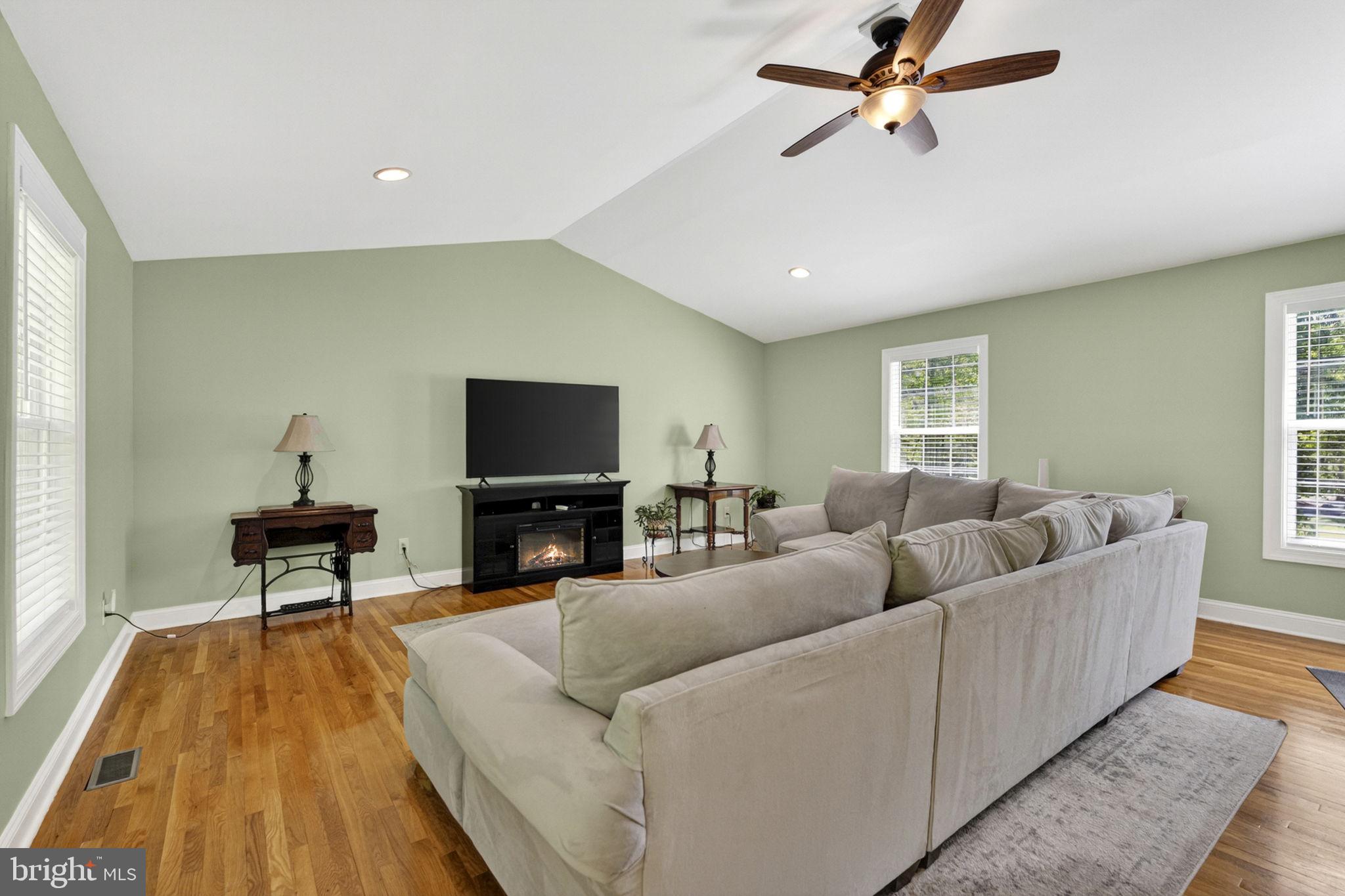 SHANNONDALE - Residential
