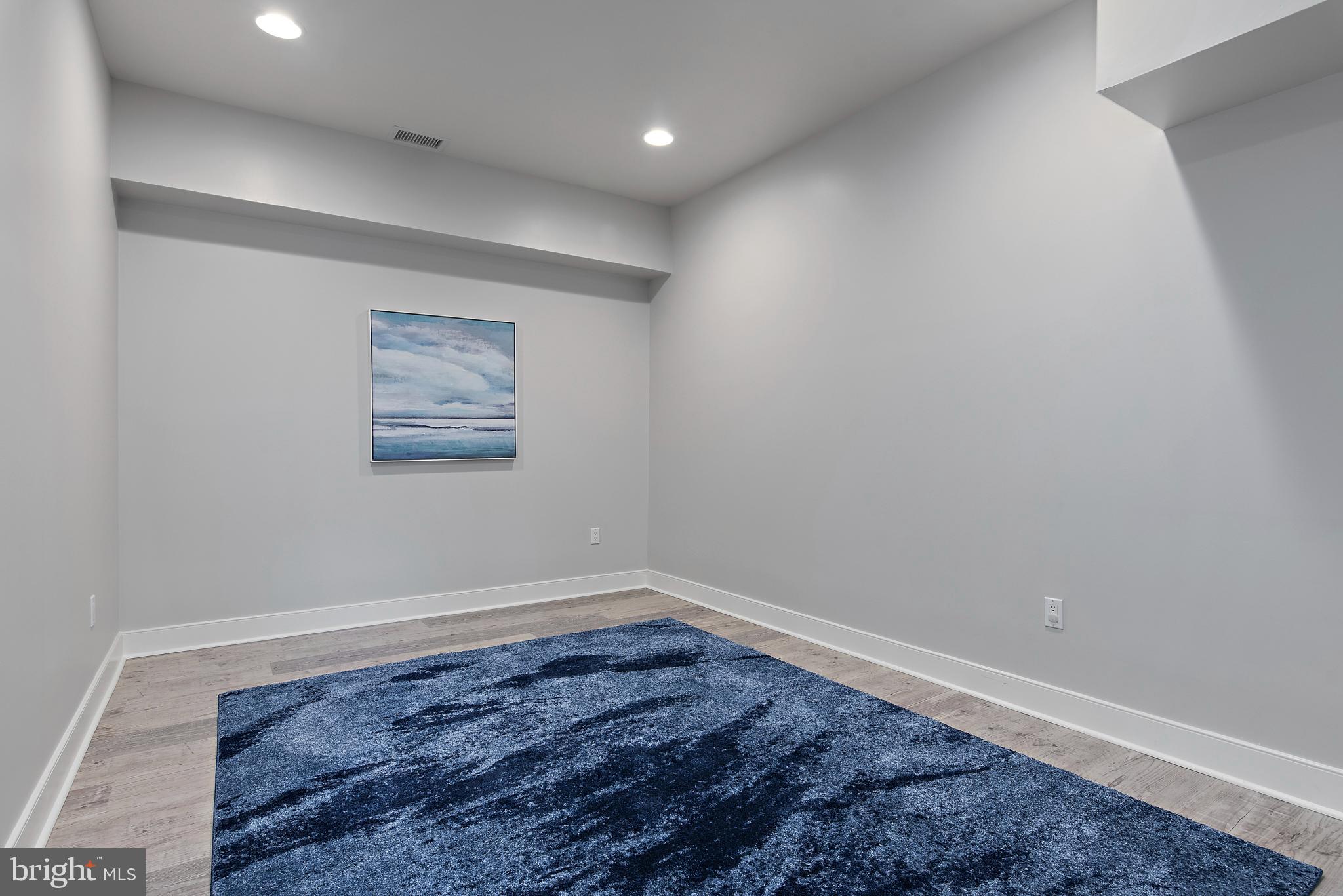 RIVER WATCH - Residential