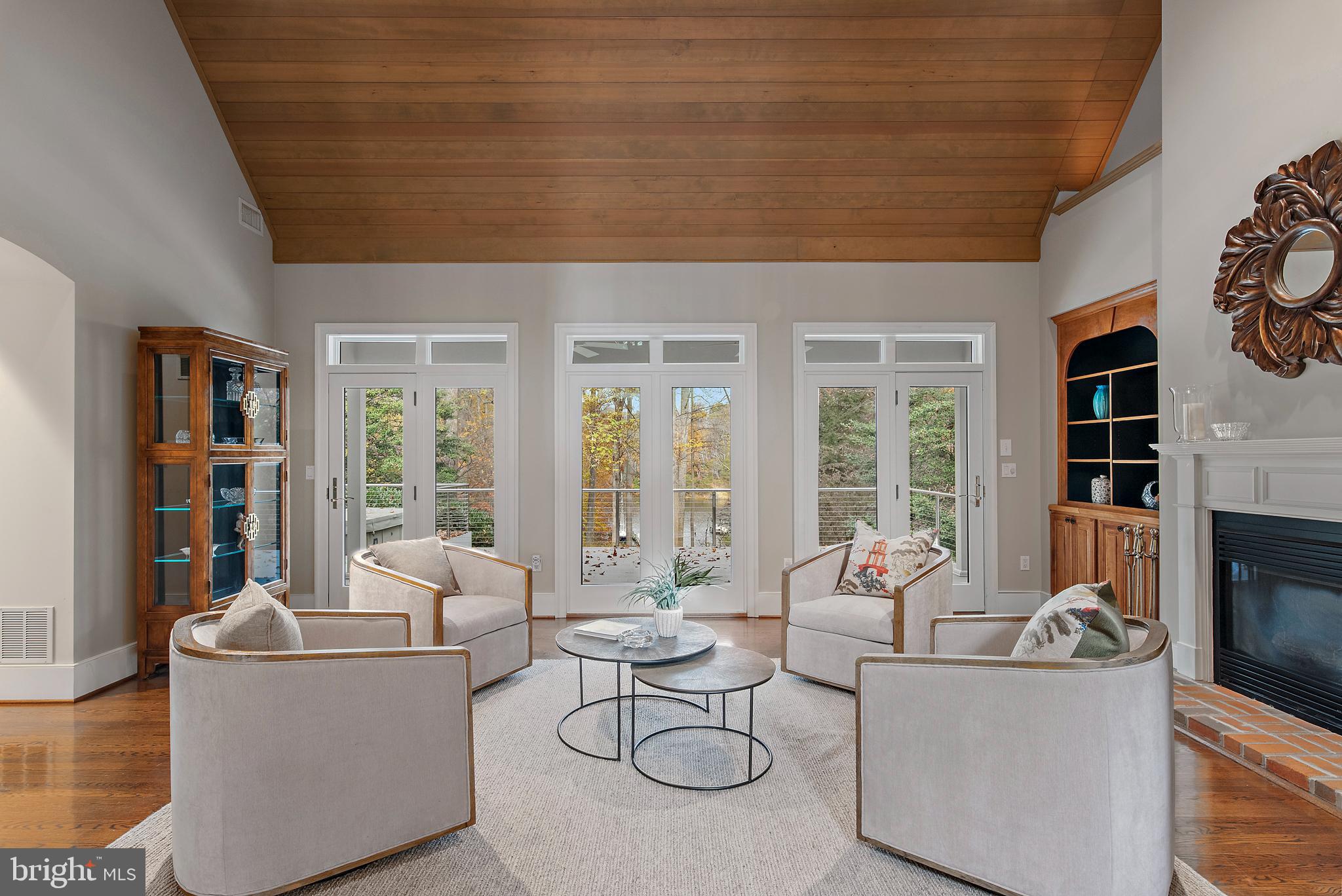 RIVER WATCH - Residential