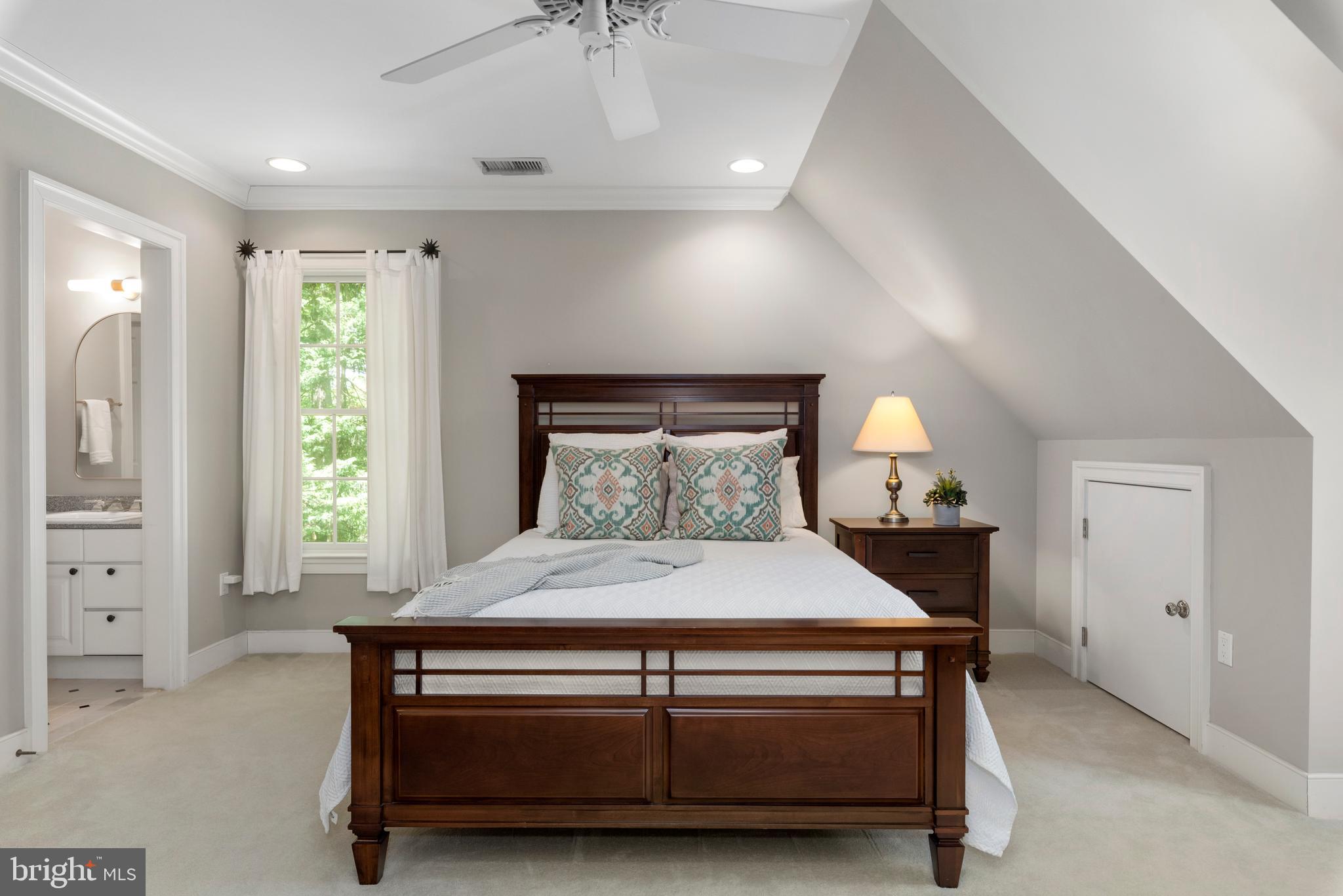 RIVER WATCH - Residential