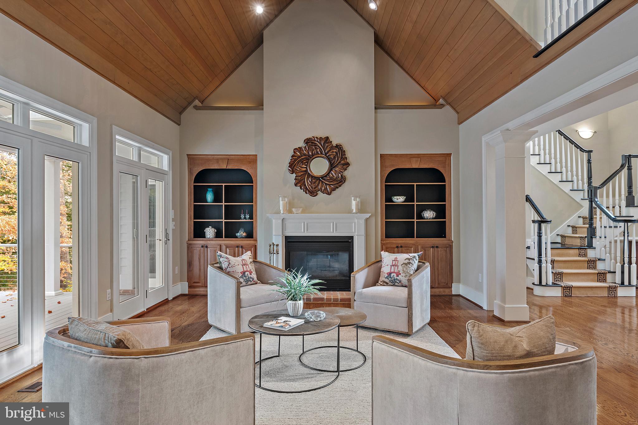 RIVER WATCH - Residential