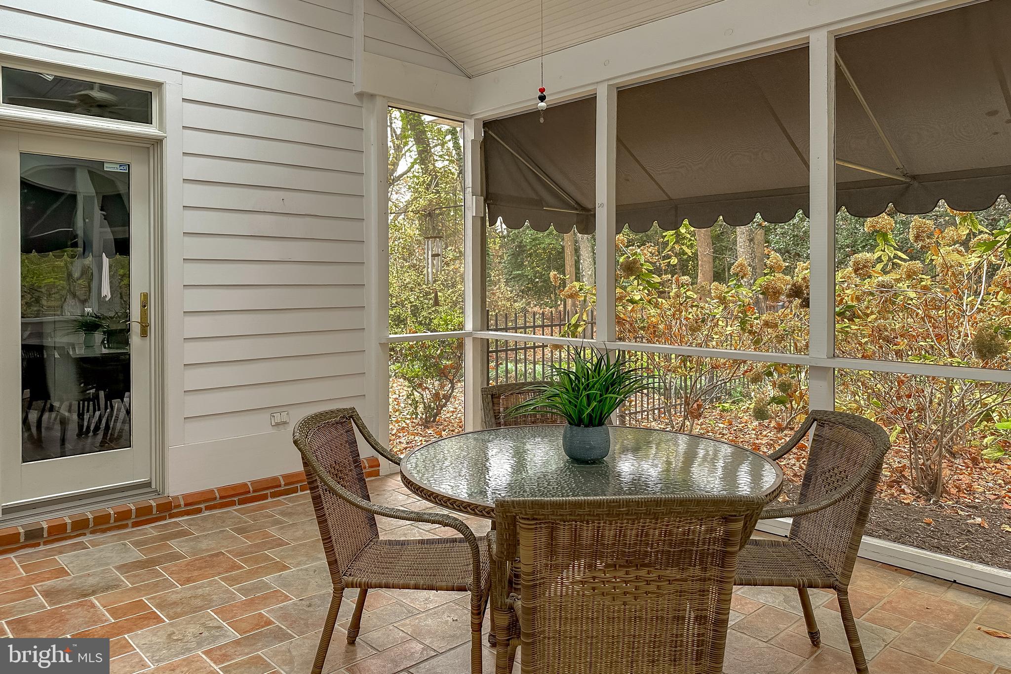 RIVER WATCH - Residential