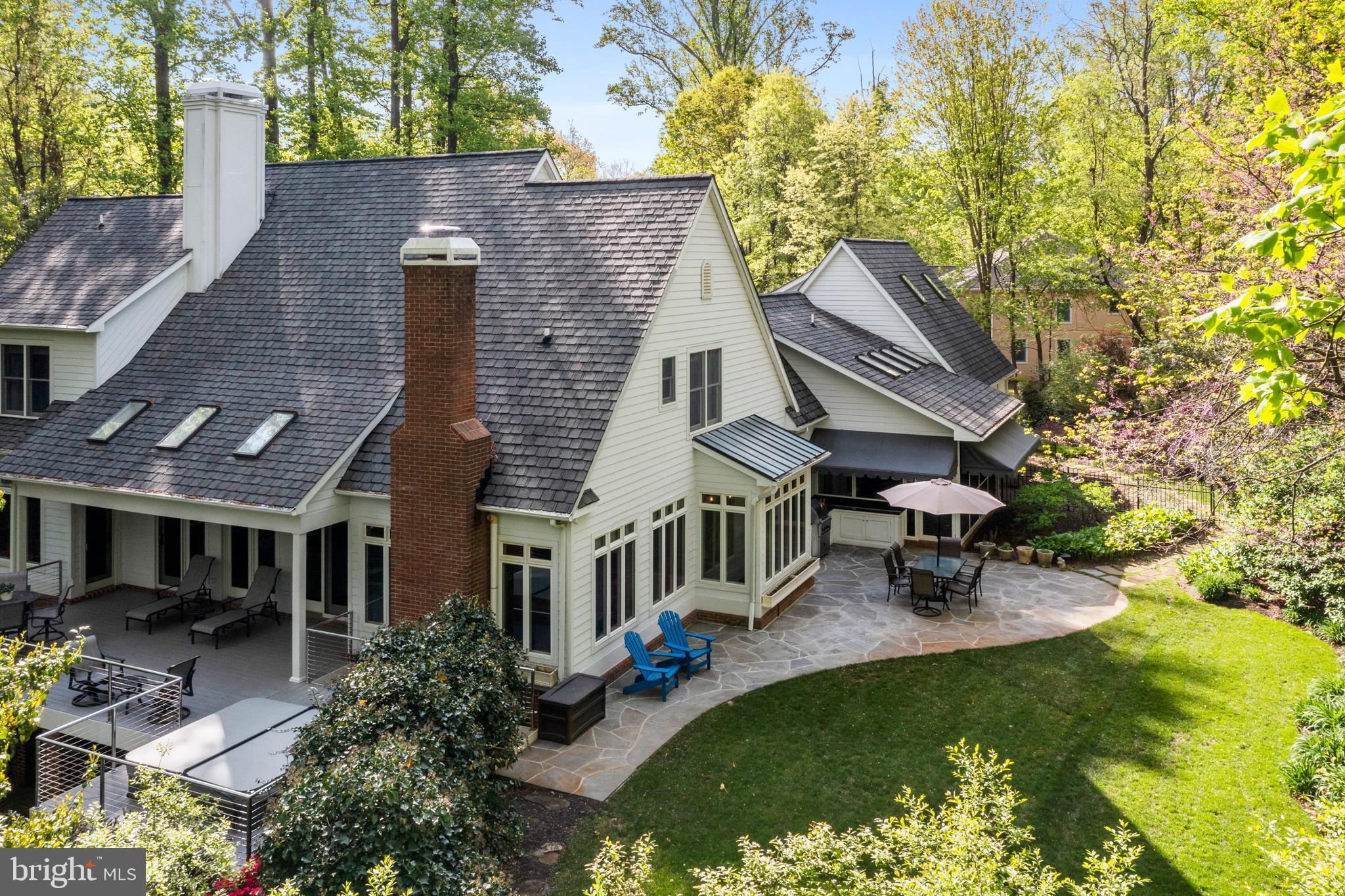 RIVER WATCH - Residential