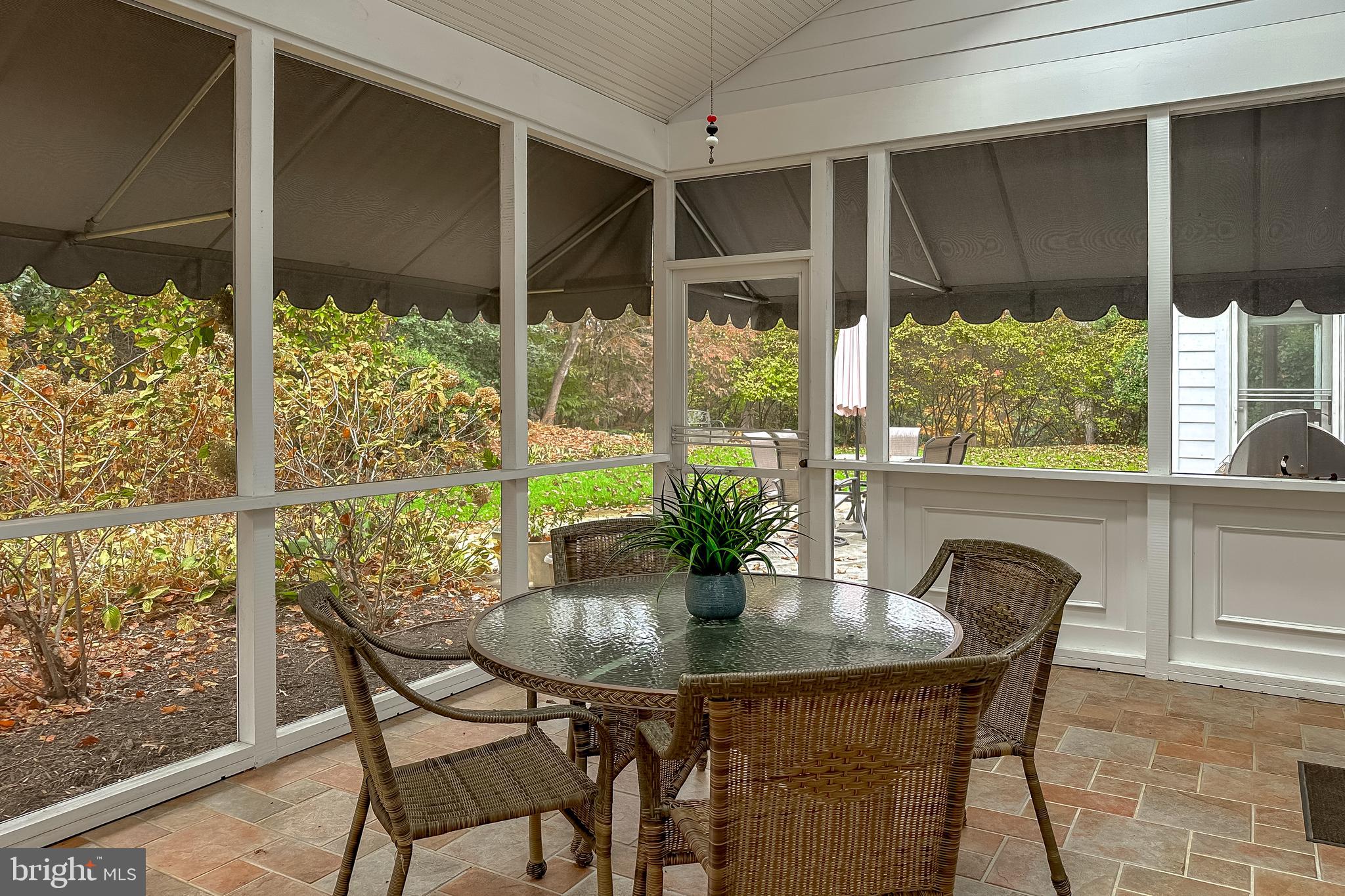 RIVER WATCH - Residential