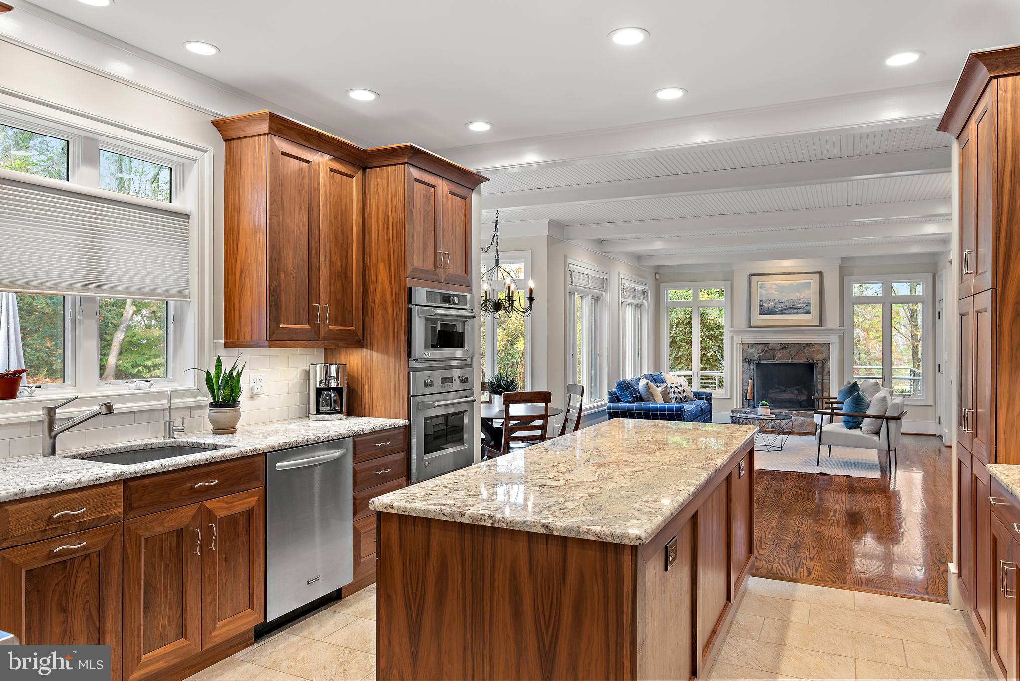 RIVER WATCH - Residential