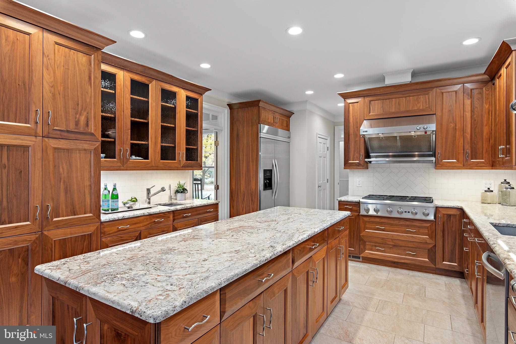 RIVER WATCH - Residential