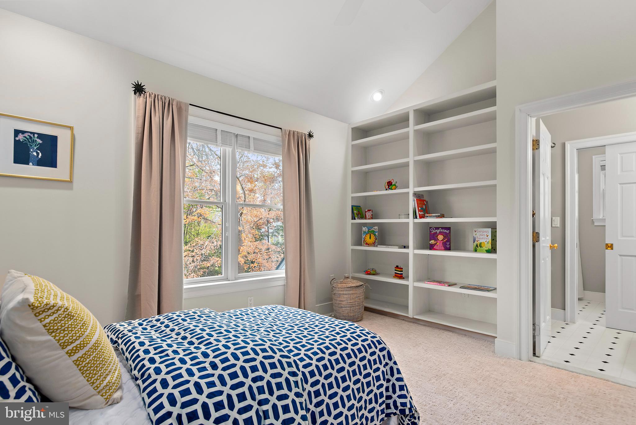 RIVER WATCH - Residential