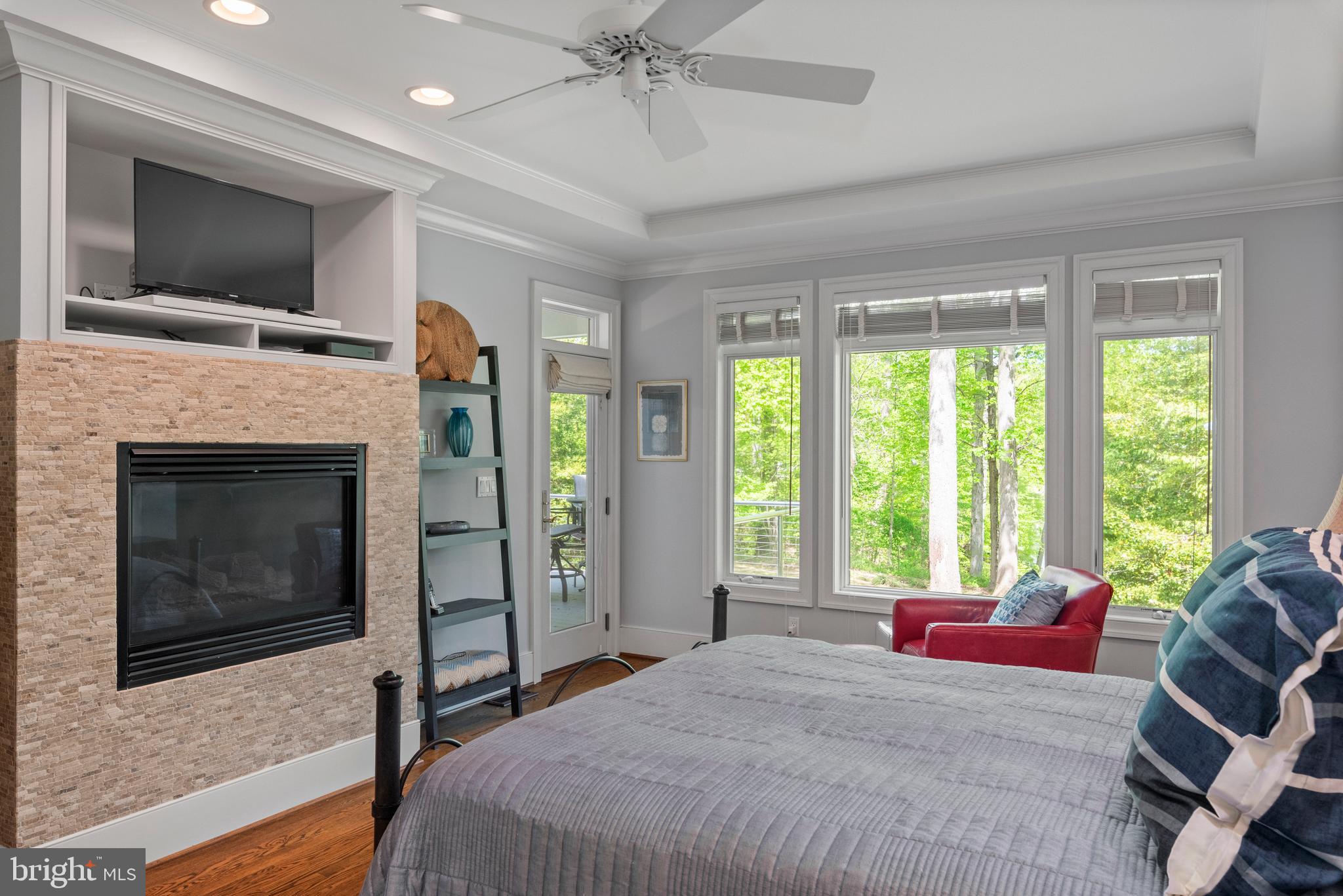 RIVER WATCH - Residential