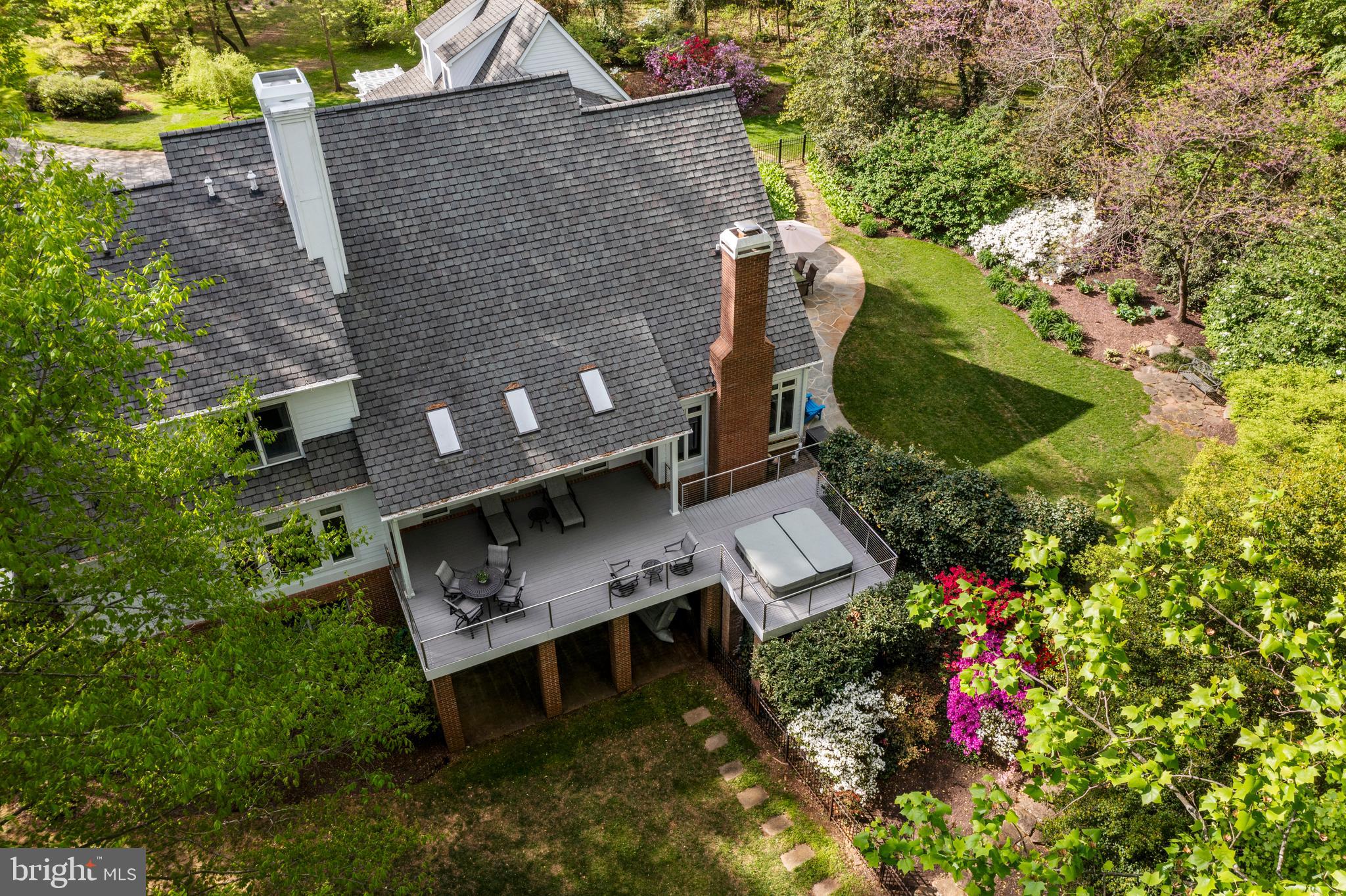 RIVER WATCH - Residential