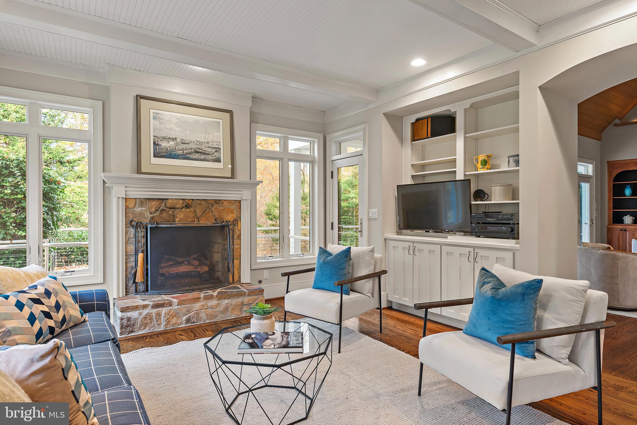 RIVER WATCH - Residential