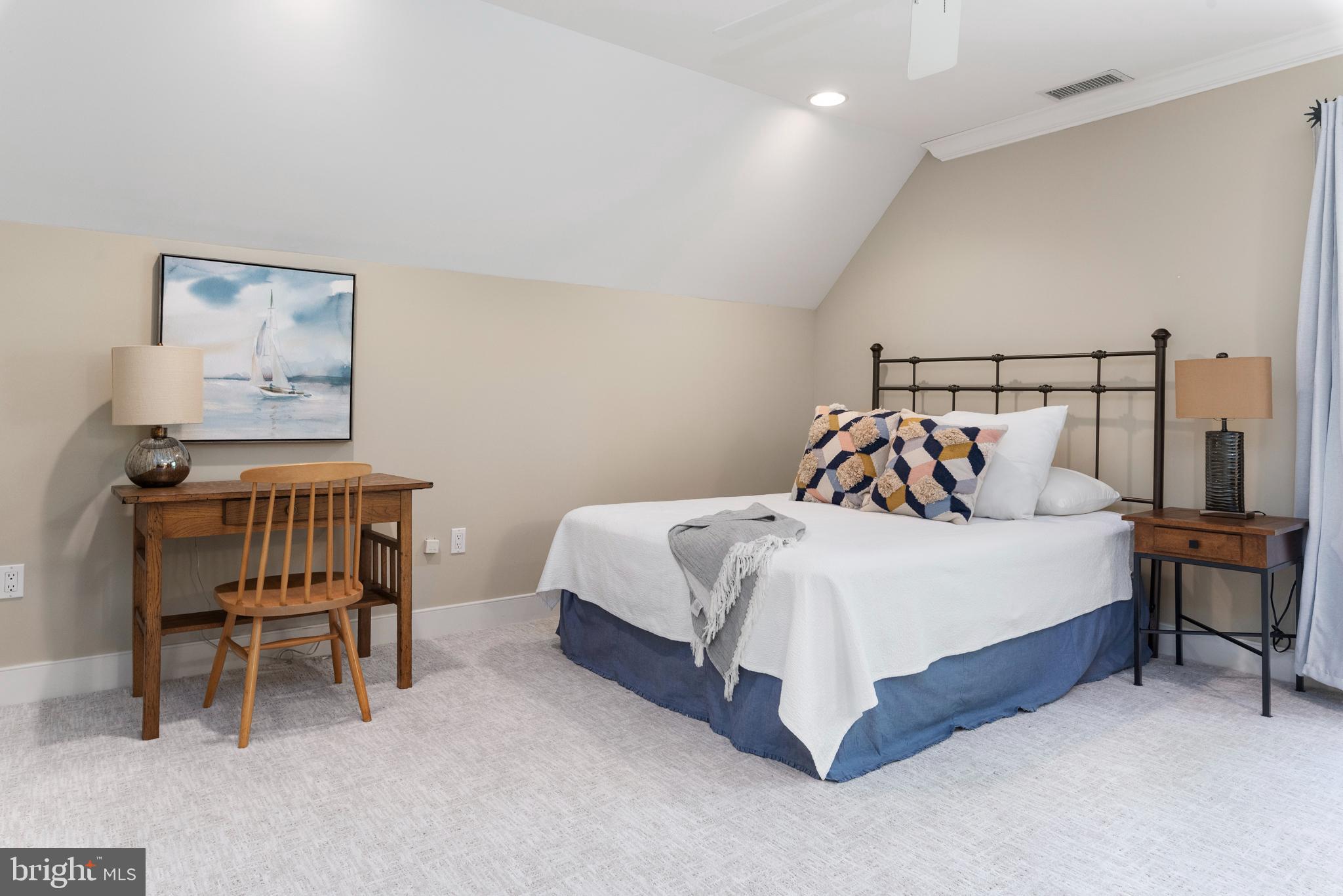 RIVER WATCH - Residential