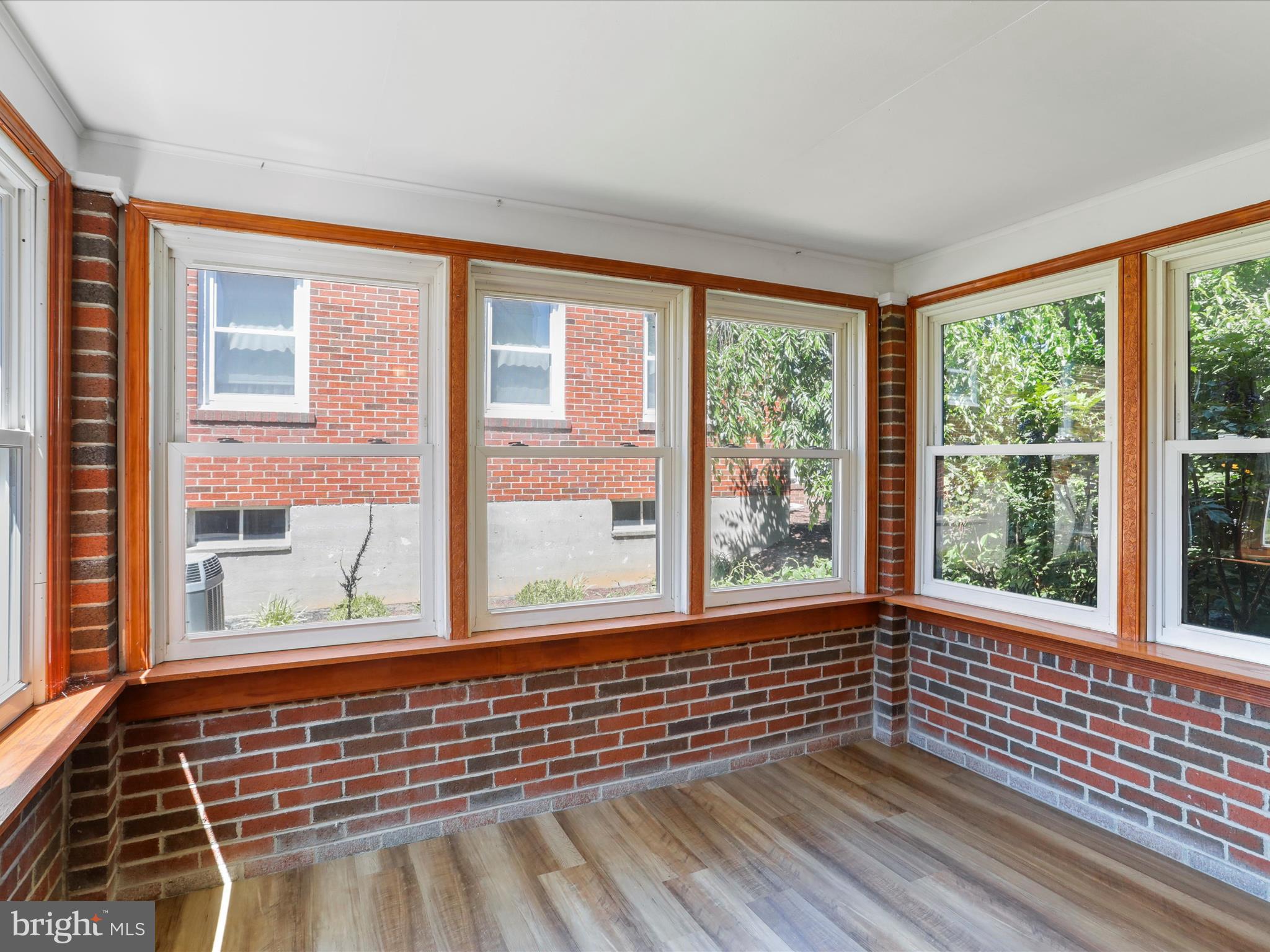 BERKELEY MANOR - Residential