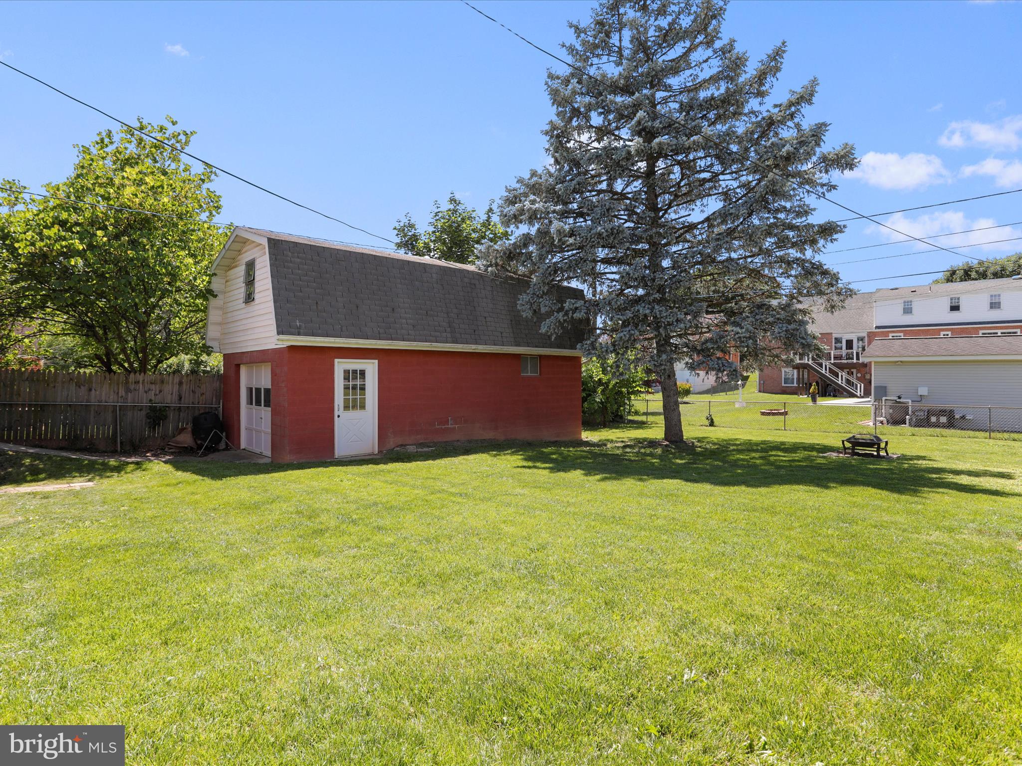 BERKELEY MANOR - Residential