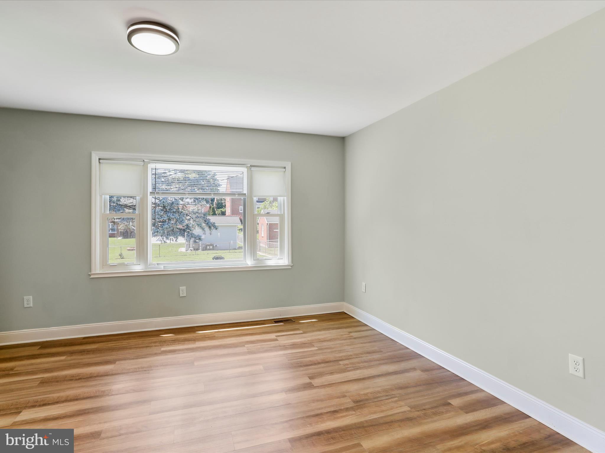 BERKELEY MANOR - Residential