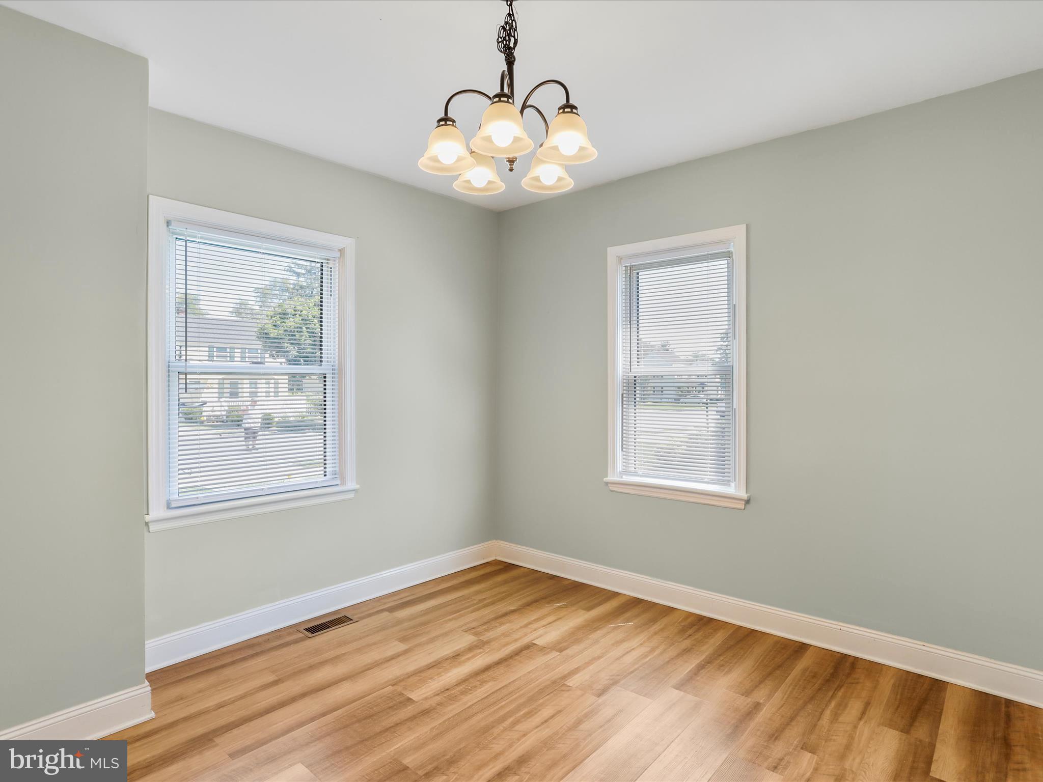 BERKELEY MANOR - Residential