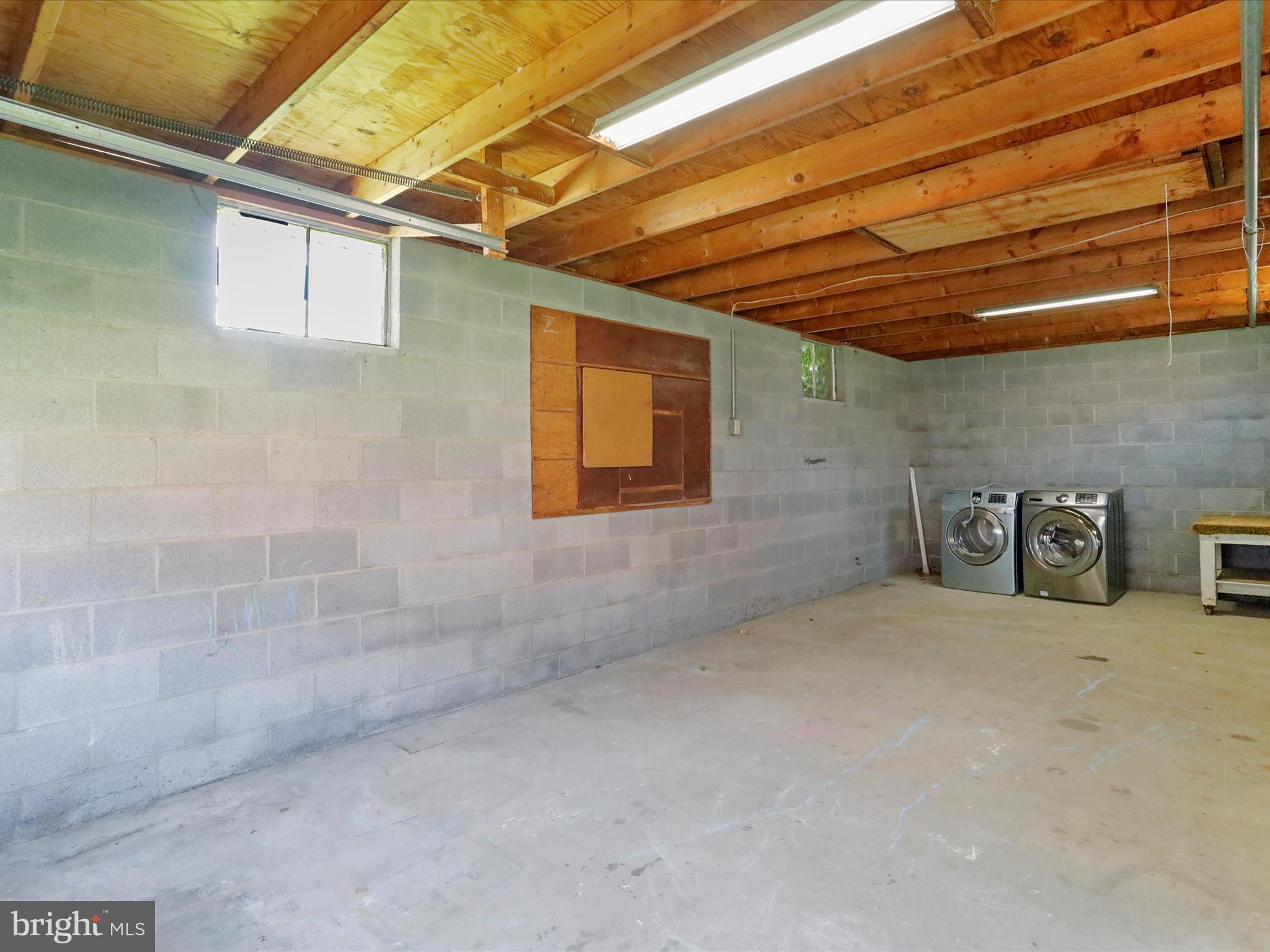 BERKELEY MANOR - Residential