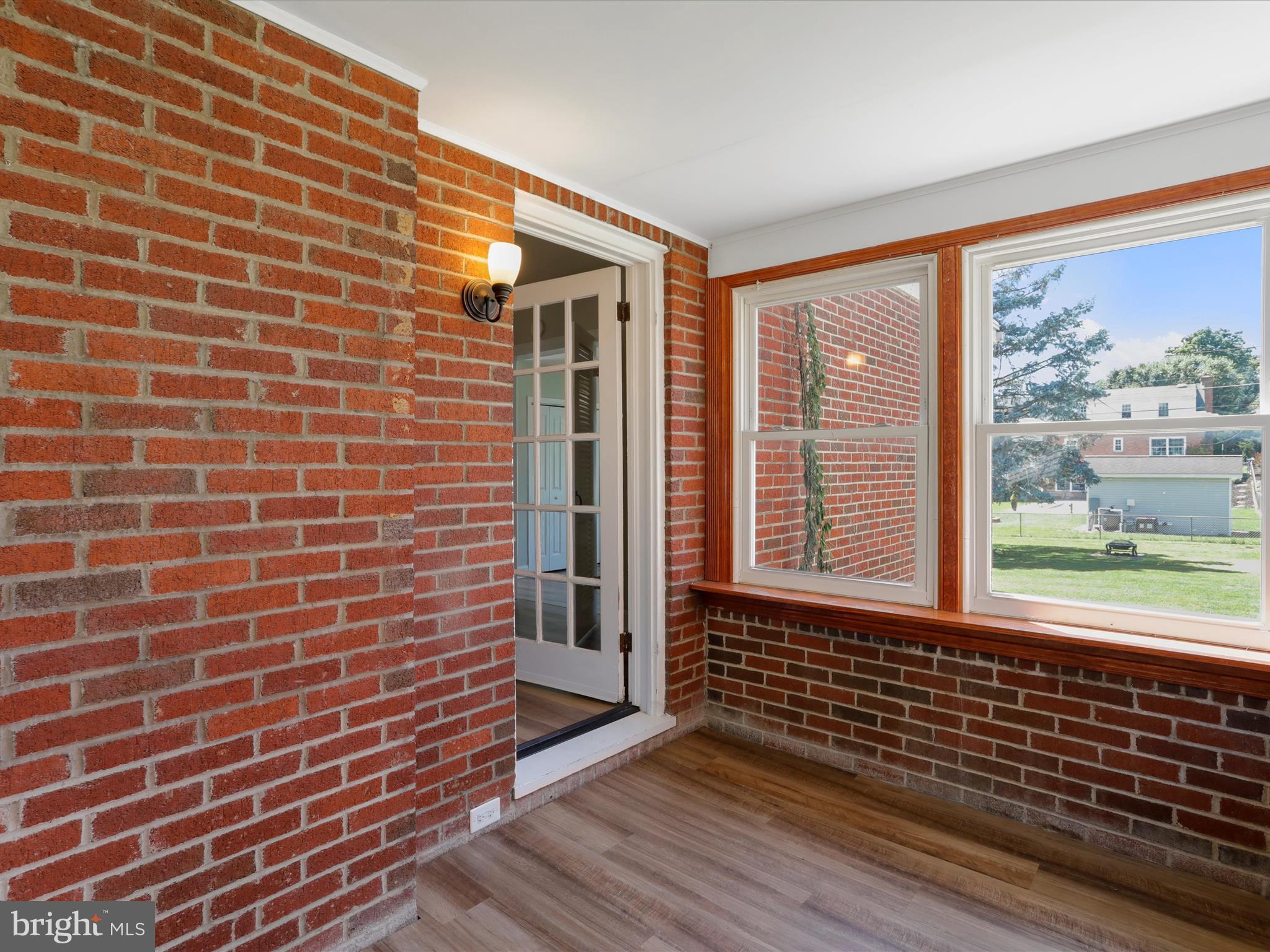 BERKELEY MANOR - Residential